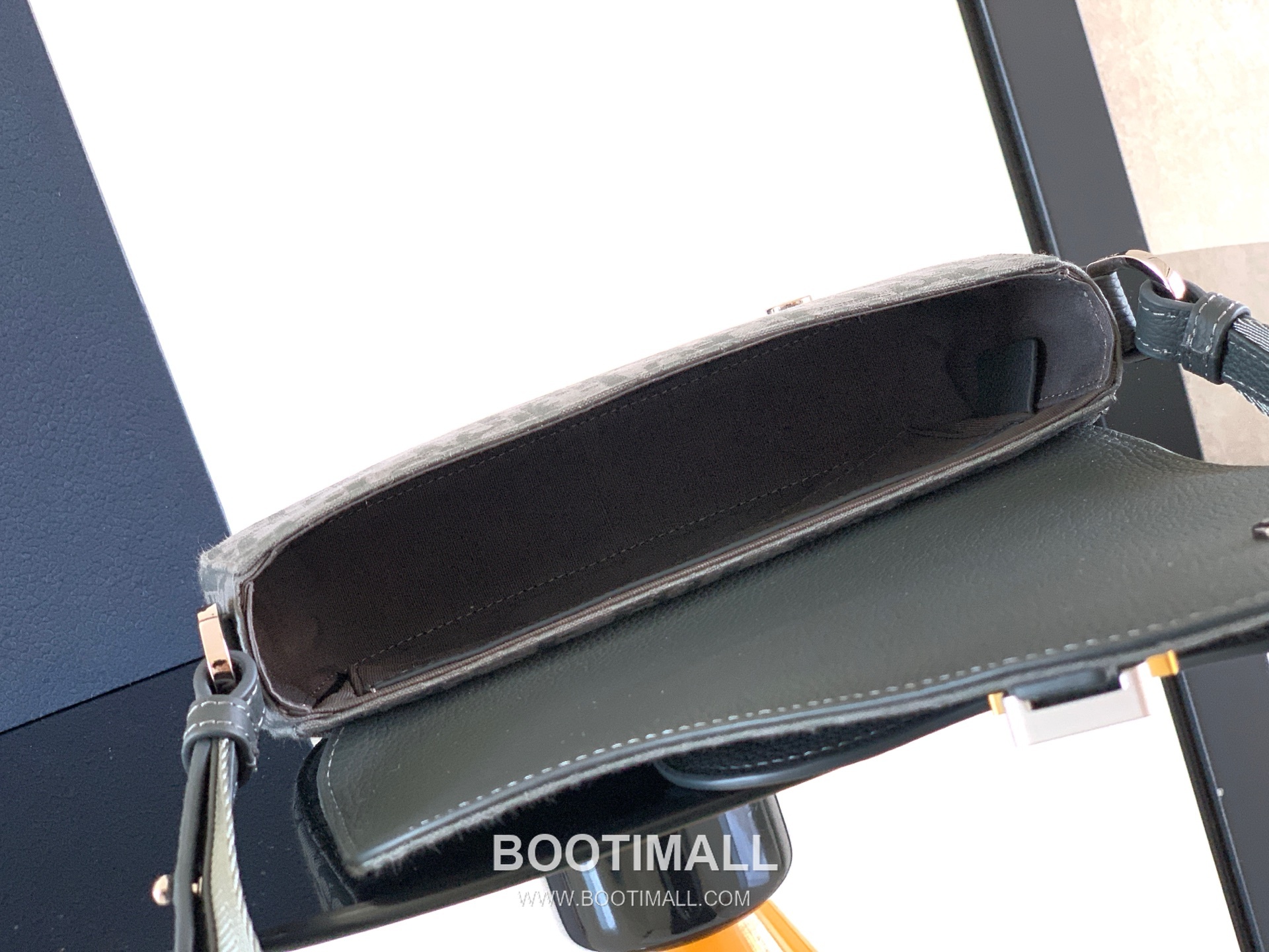 Dior Saddle Oblique Messenger Oblique Fabric Black Messenger Bag 디올 새들 오블리크 메신저 오블리크 패브릭 블랙 메신저백 24cm 8