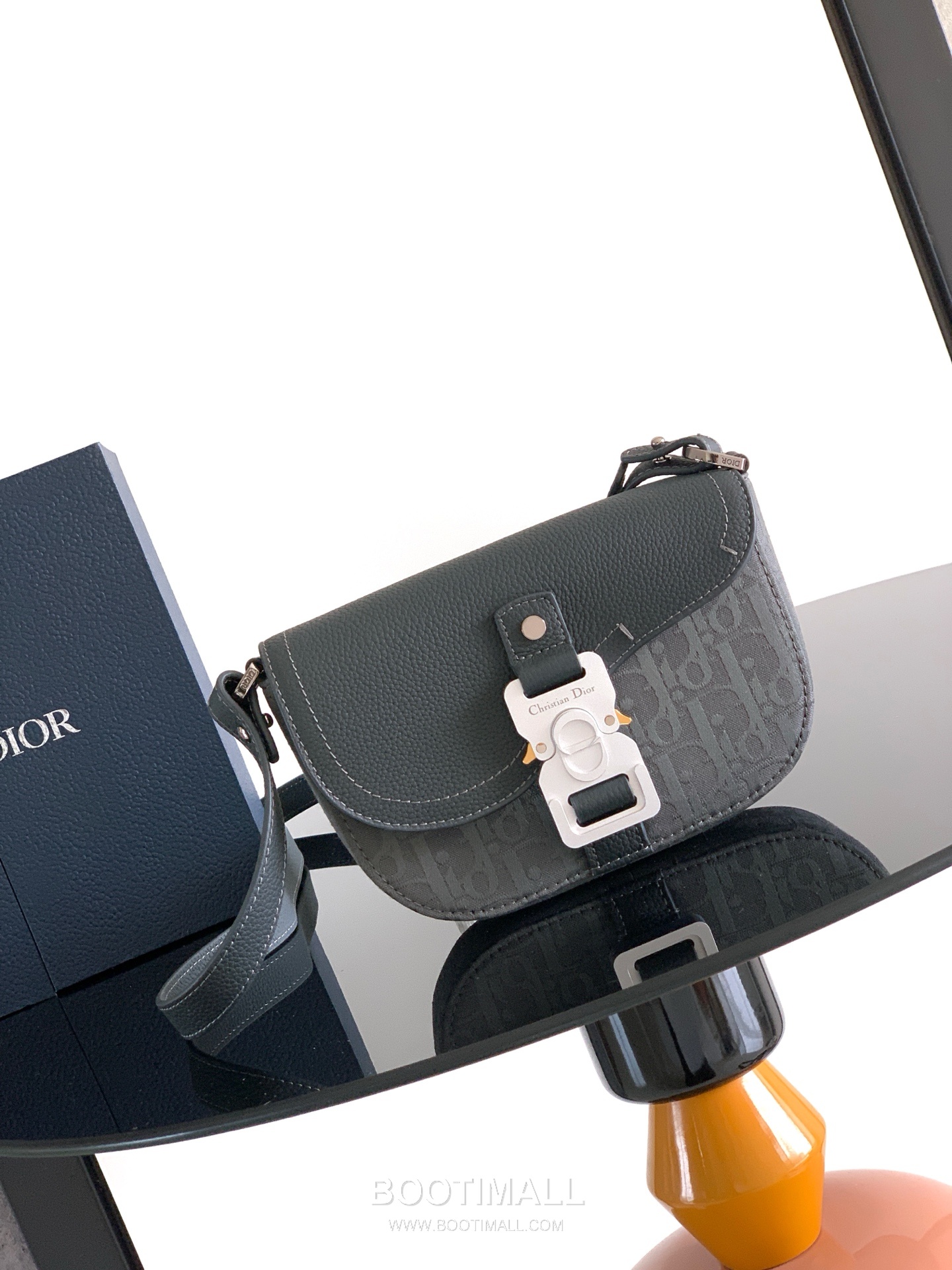 Dior Saddle Oblique Jacquard Oblique Jacquard Dark Gray Clutch 디올 새들 오블리크 자카드 2ADCA435YKK42 오블리크 자카드 다크그레이 클러치 19.5cm 1