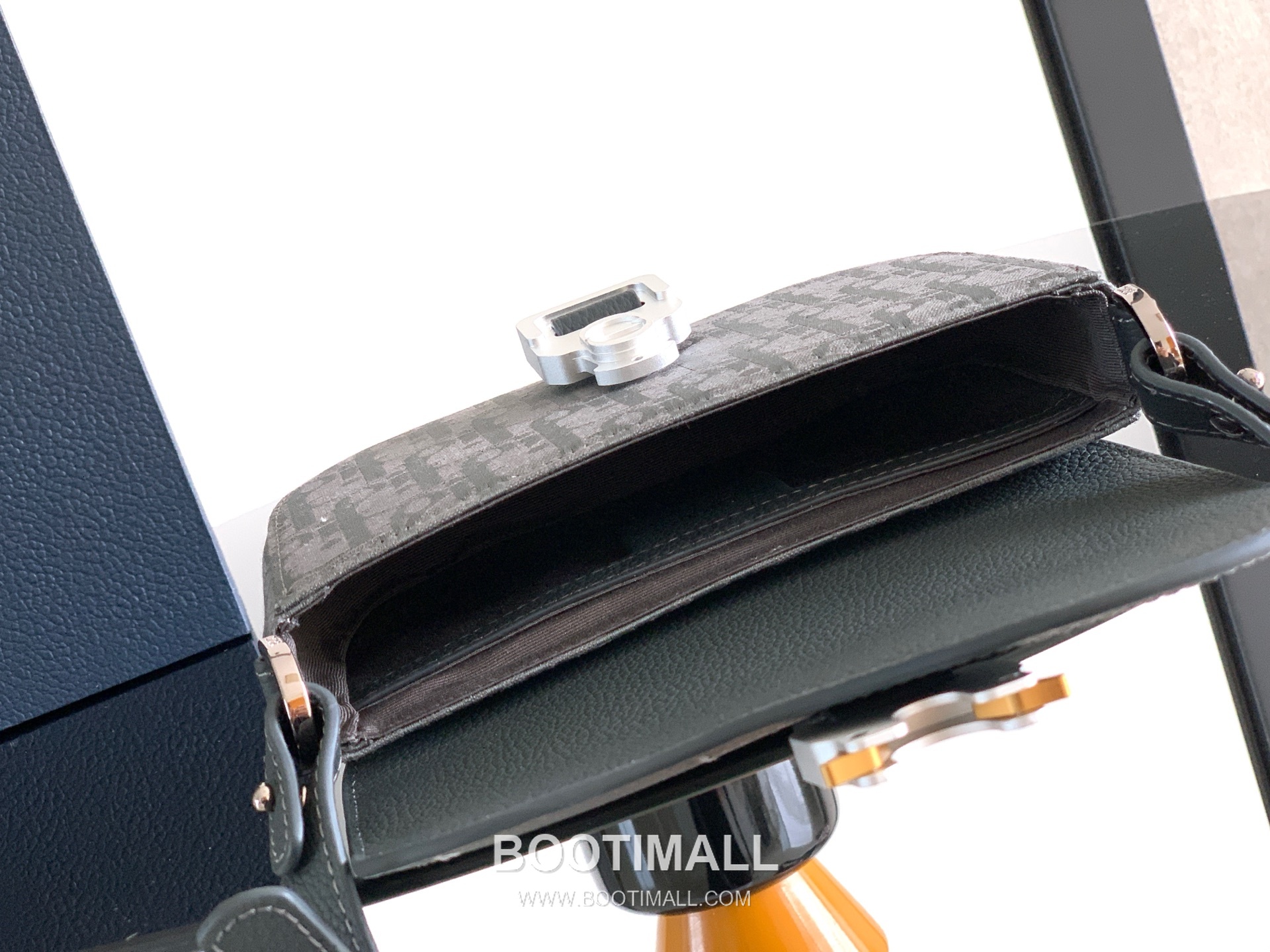 Dior Saddle Oblique Jacquard Oblique Jacquard Dark Gray Clutch 디올 새들 오블리크 자카드 2ADCA435YKK42 오블리크 자카드 다크그레이 클러치 19.5cm 8