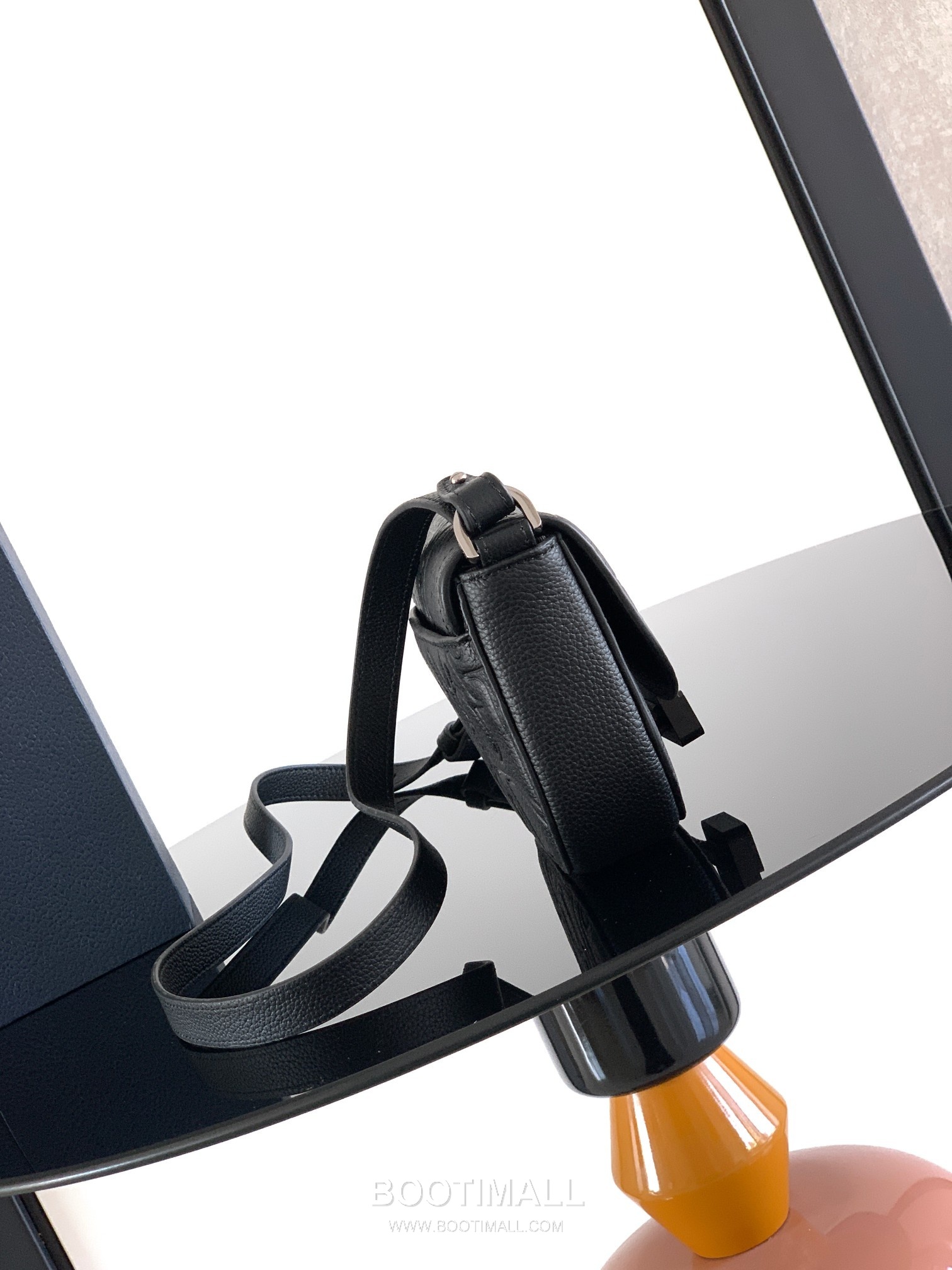 Dior Saddle Gravity Mini Embossed Cowhide Leather Black Messenger Bag 디올 새들 그래비티 미니 엠보싱 소가죽 블랙 메신저백 20cm 9