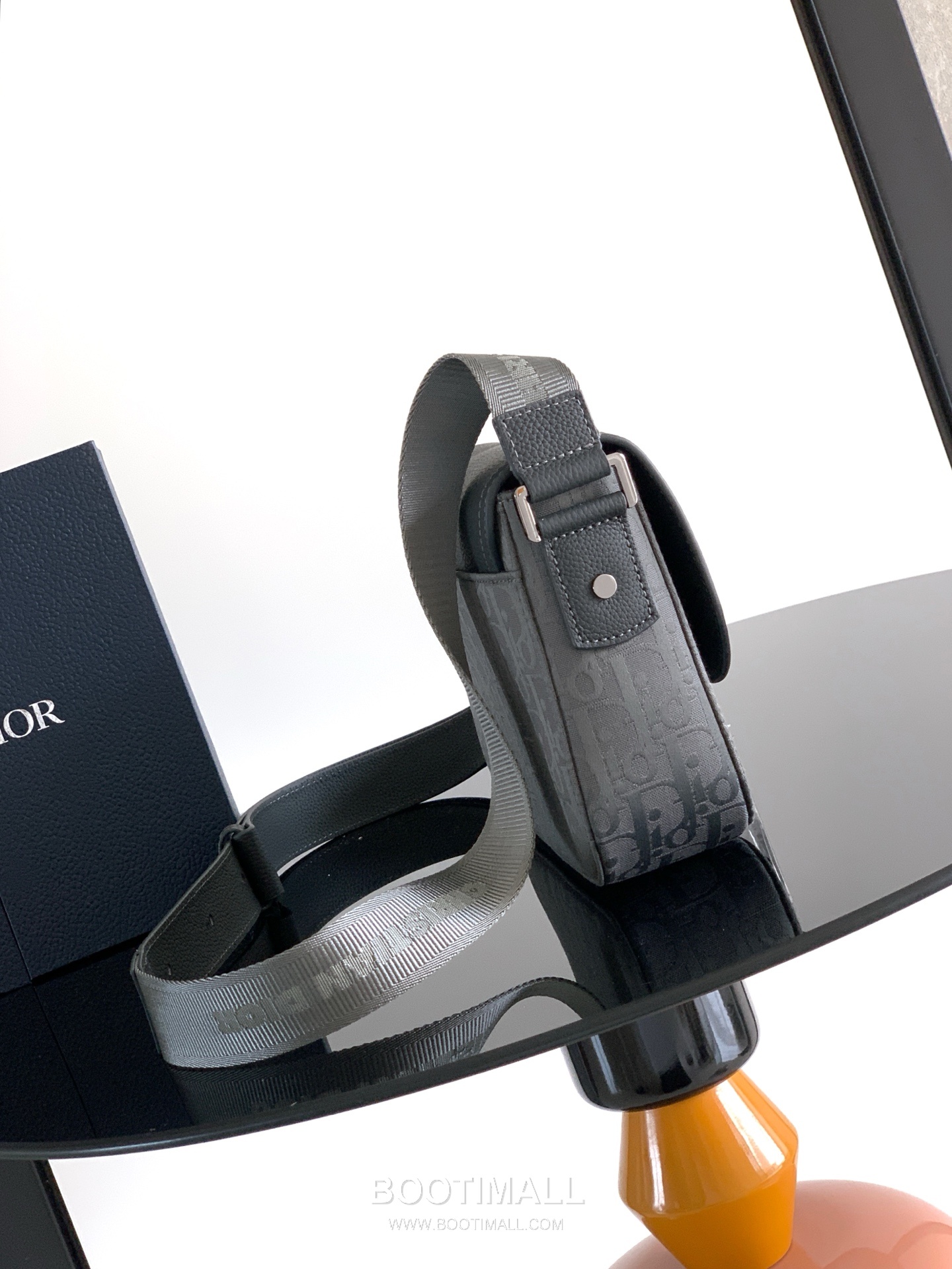 Dior Oblique Saddle Flap Messenger Oblique Printed Cotton Tech Fabric Grained Cowhide Black Messenger Bag 디올 오블리크 새들 플랩 메신저 오블리크 프린트 코튼 테크 패브릭 그레인드 소가죽 블랙 메신저백 23cm 2