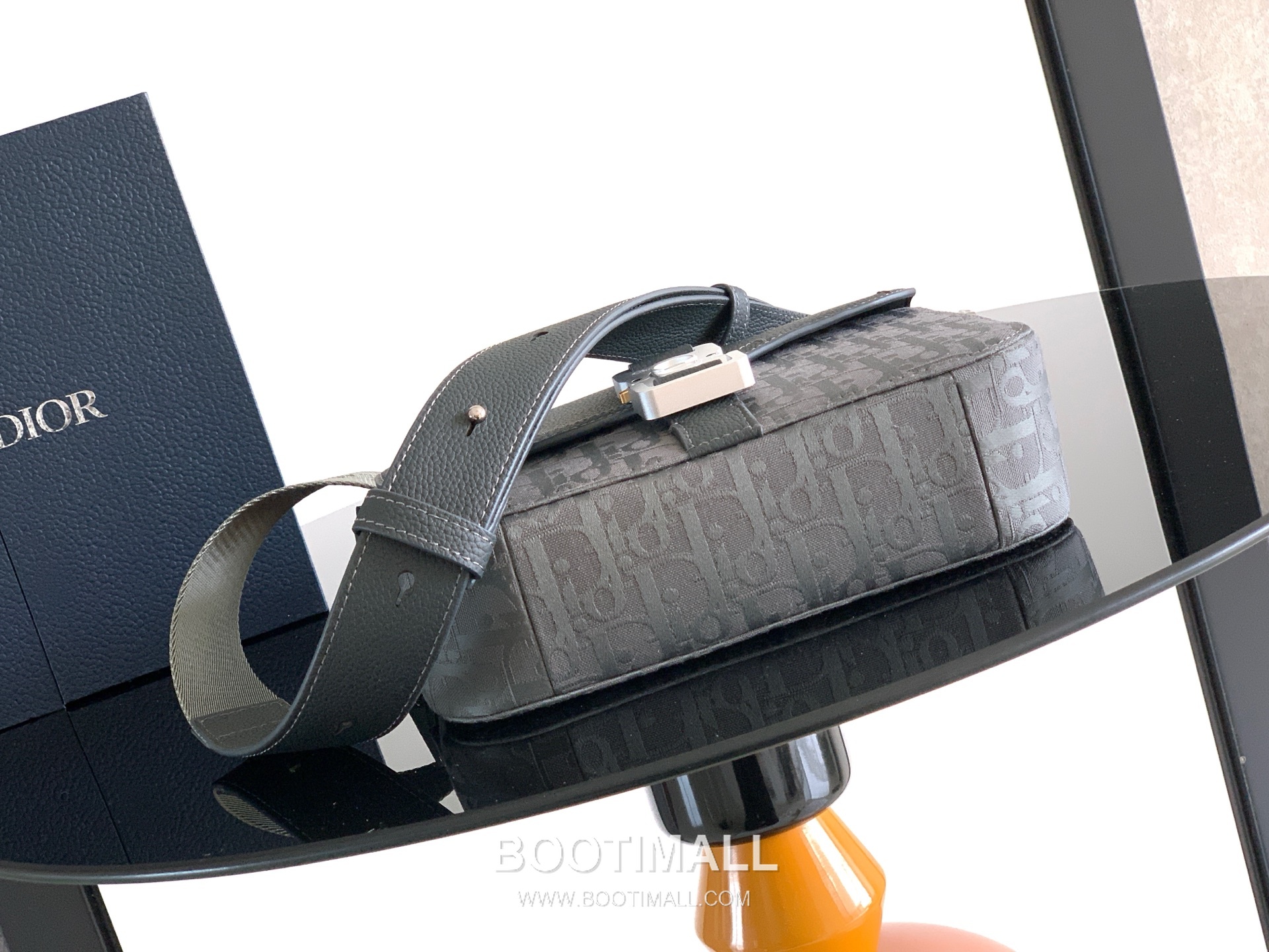 Dior Oblique Saddle Flap Messenger Oblique Printed Cotton Tech Fabric Grained Cowhide Black Messenger Bag 디올 오블리크 새들 플랩 메신저 오블리크 프린트 코튼 테크 패브릭 그레인드 소가죽 블랙 메신저백 23cm 4