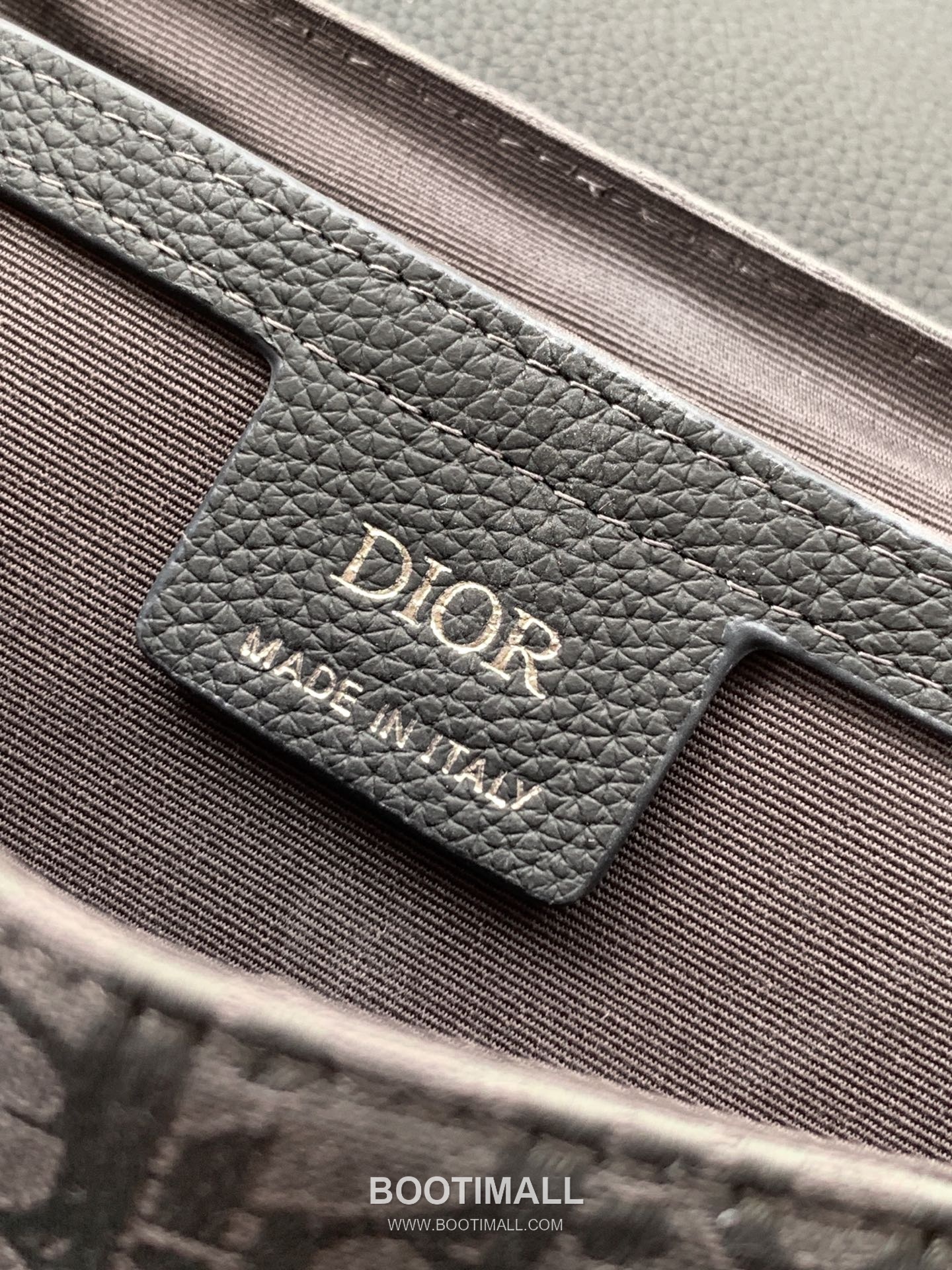 Dior Oblique Saddle Flap Messenger Oblique Printed Cotton Tech Fabric Grained Cowhide Black Messenger Bag 디올 오블리크 새들 플랩 메신저 오블리크 프린트 코튼 테크 패브릭 그레인드 소가죽 블랙 메신저백 23cm 9