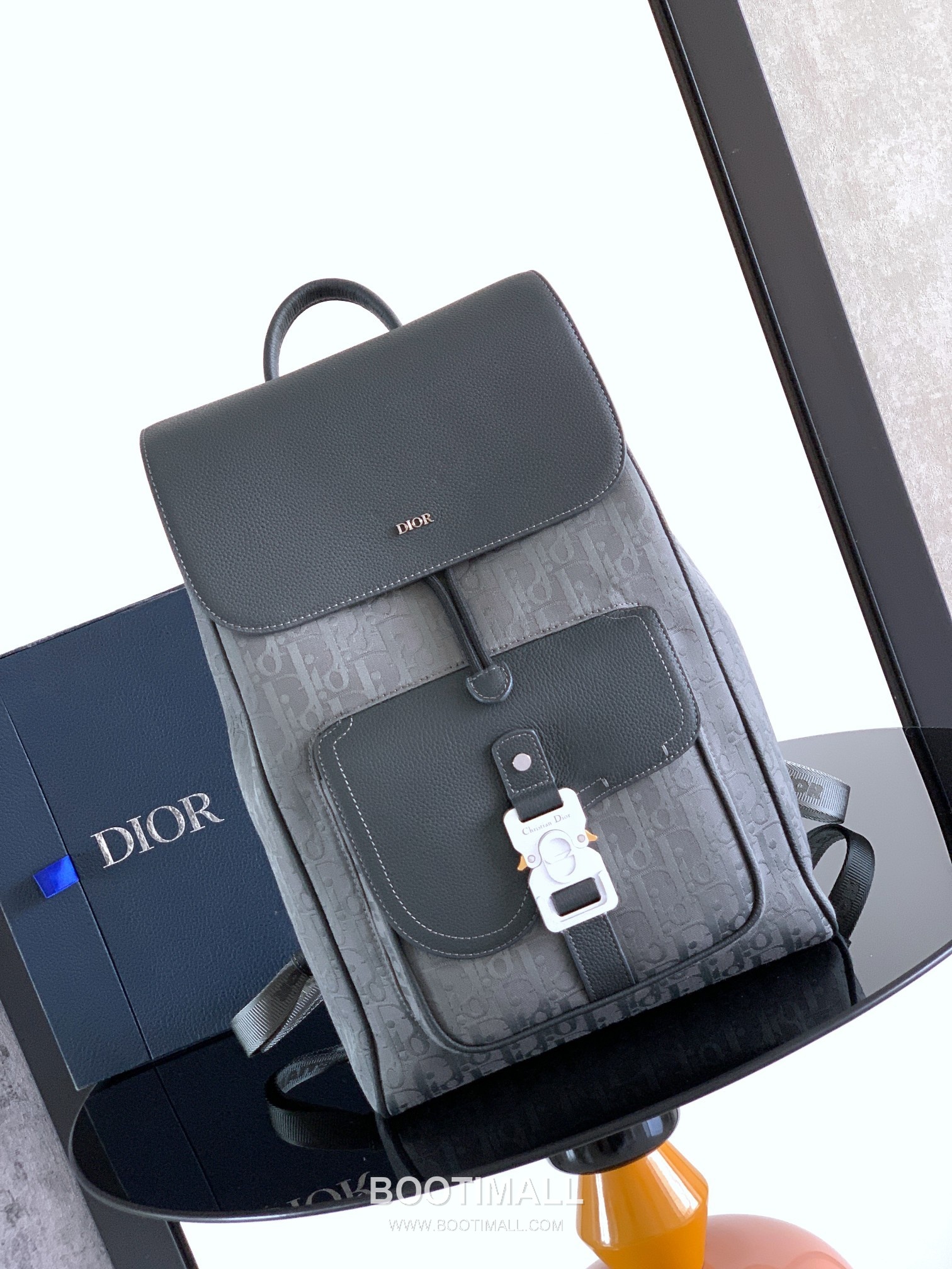 Dior Saddle Oblique Backpack 1ADBA200YKS Technical Fabric Cotton Grained Calfskin Navy 디올 새들 오블리크 백팩 1ADBA200YKS 테크니컬 패브릭 코튼 그레인드 카프스킨 네이비 41cm 1
