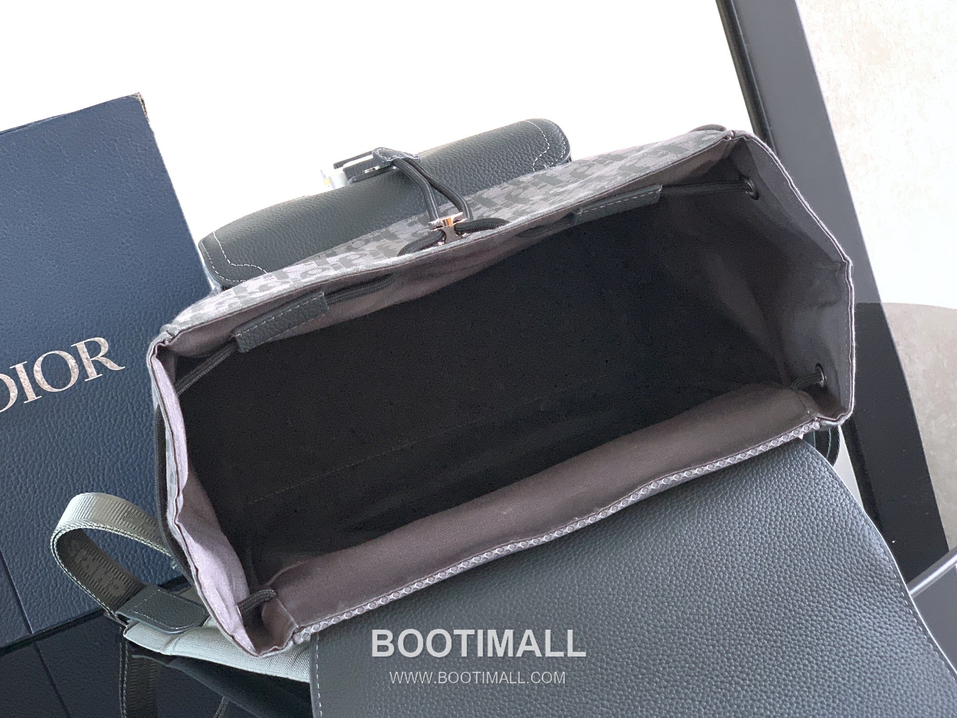 Dior Saddle Oblique Backpack 1ADBA200YKS Technical Fabric Cotton Grained Calfskin Navy 디올 새들 오블리크 백팩 1ADBA200YKS 테크니컬 패브릭 코튼 그레인드 카프스킨 네이비 41cm 5