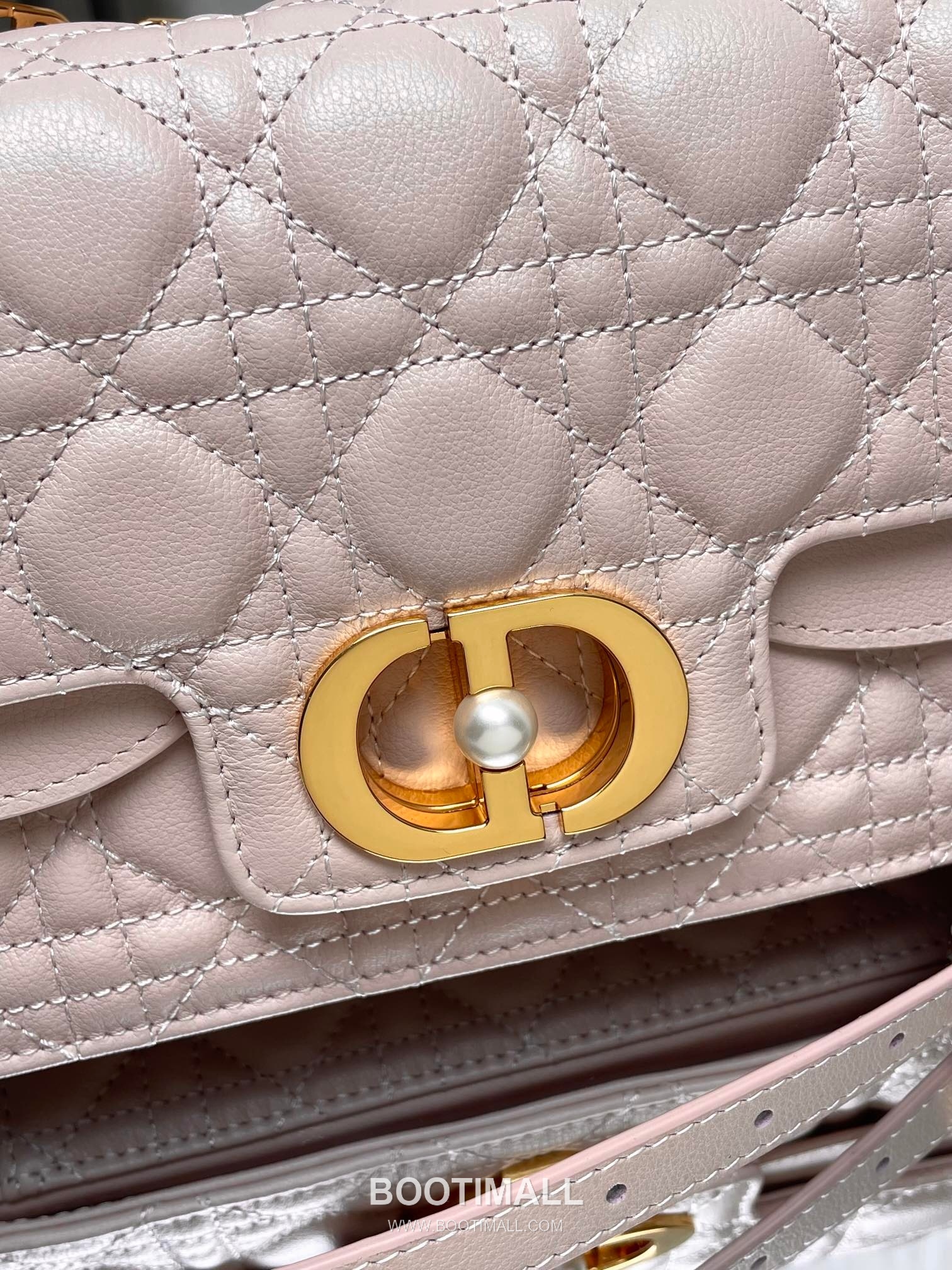 Dior Jolie Cannage Pearl Calfskin Leather Black Card Holder 디올 졸리 까나쥬 펄 카프스킨 레더 블랙 카드홀더 22cm 5