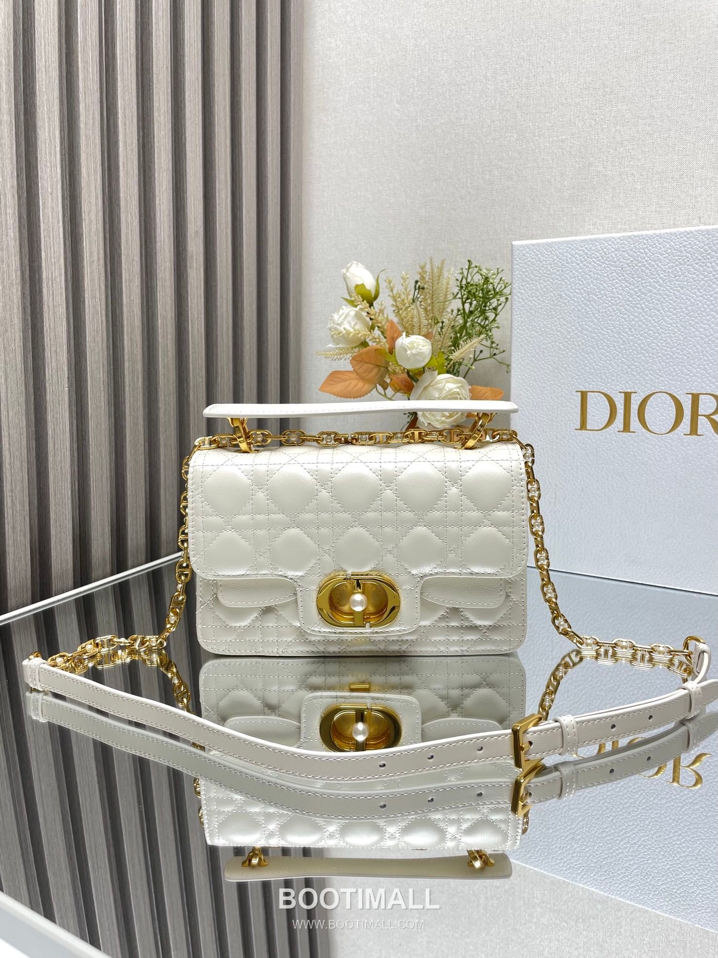 Dior Jolie Cannage Pearl Calfskin Leather Black Card Holder 디올 졸리 까나쥬 펄 카프스킨 레더 블랙 카드홀더 22cm 1