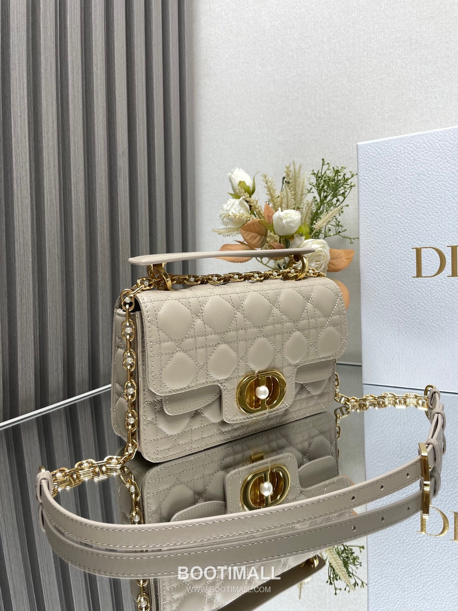 Dior Jolie Cannage Pearl Calfskin Leather Black Card Holder 디올 졸리 까나쥬 펄 카프스킨 레더 블랙 카드홀더 22cm 2