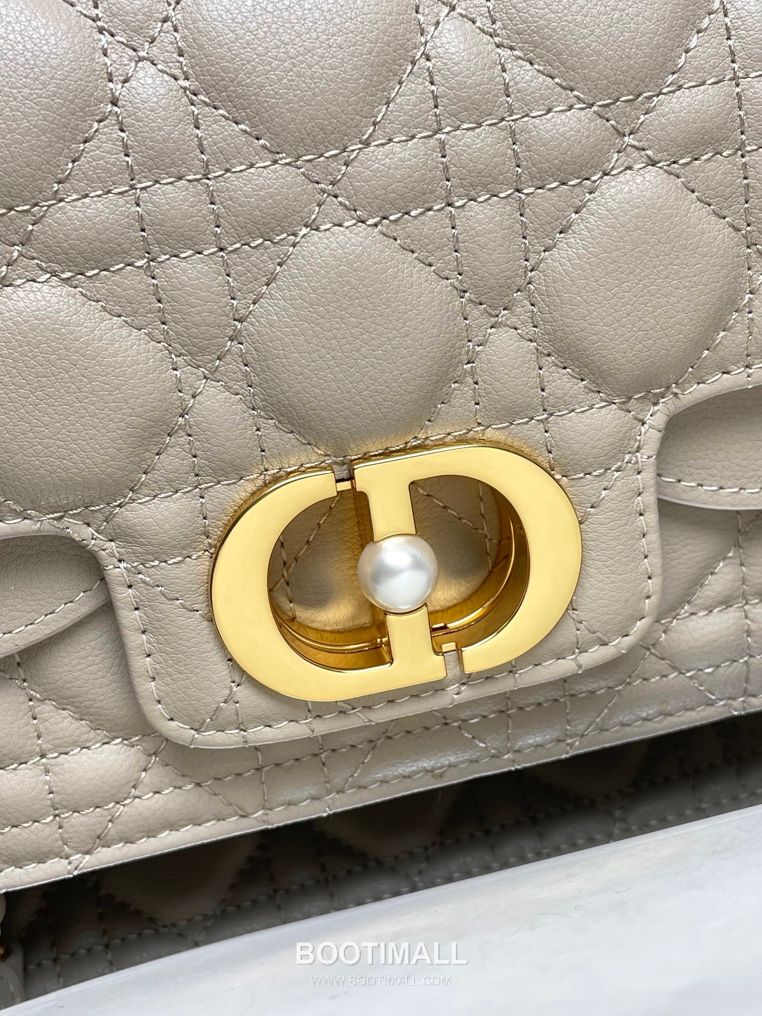 Dior Jolie Cannage Pearl Calfskin Leather Black Card Holder 디올 졸리 까나쥬 펄 카프스킨 레더 블랙 카드홀더 22cm 6