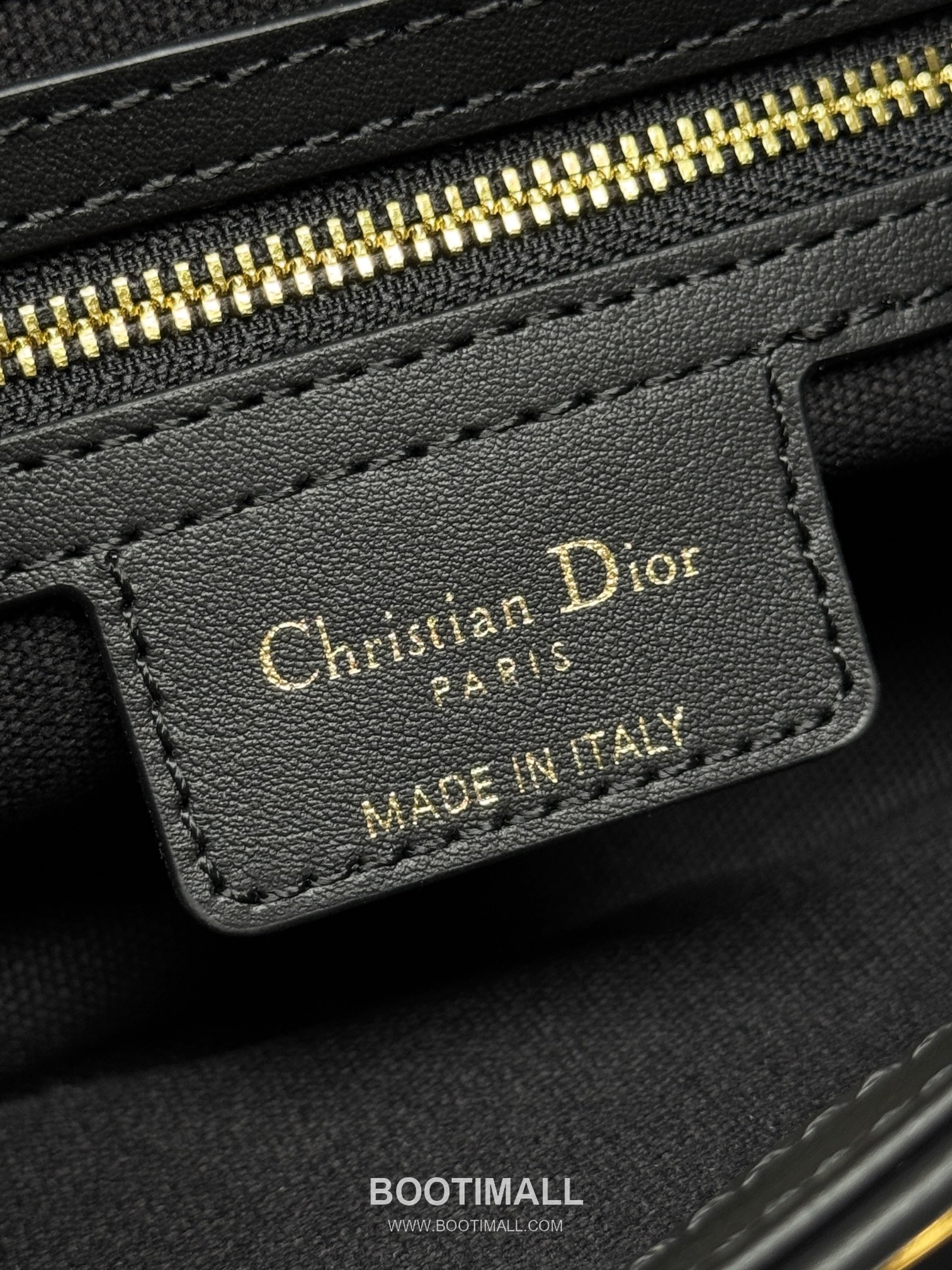 Dior Streetchic Small Smooth Calfskin Black Shoulder Bag 디올 스트리트시크 스몰 3913 스무스 카프스킨 블랙 숄더백 24cm 9