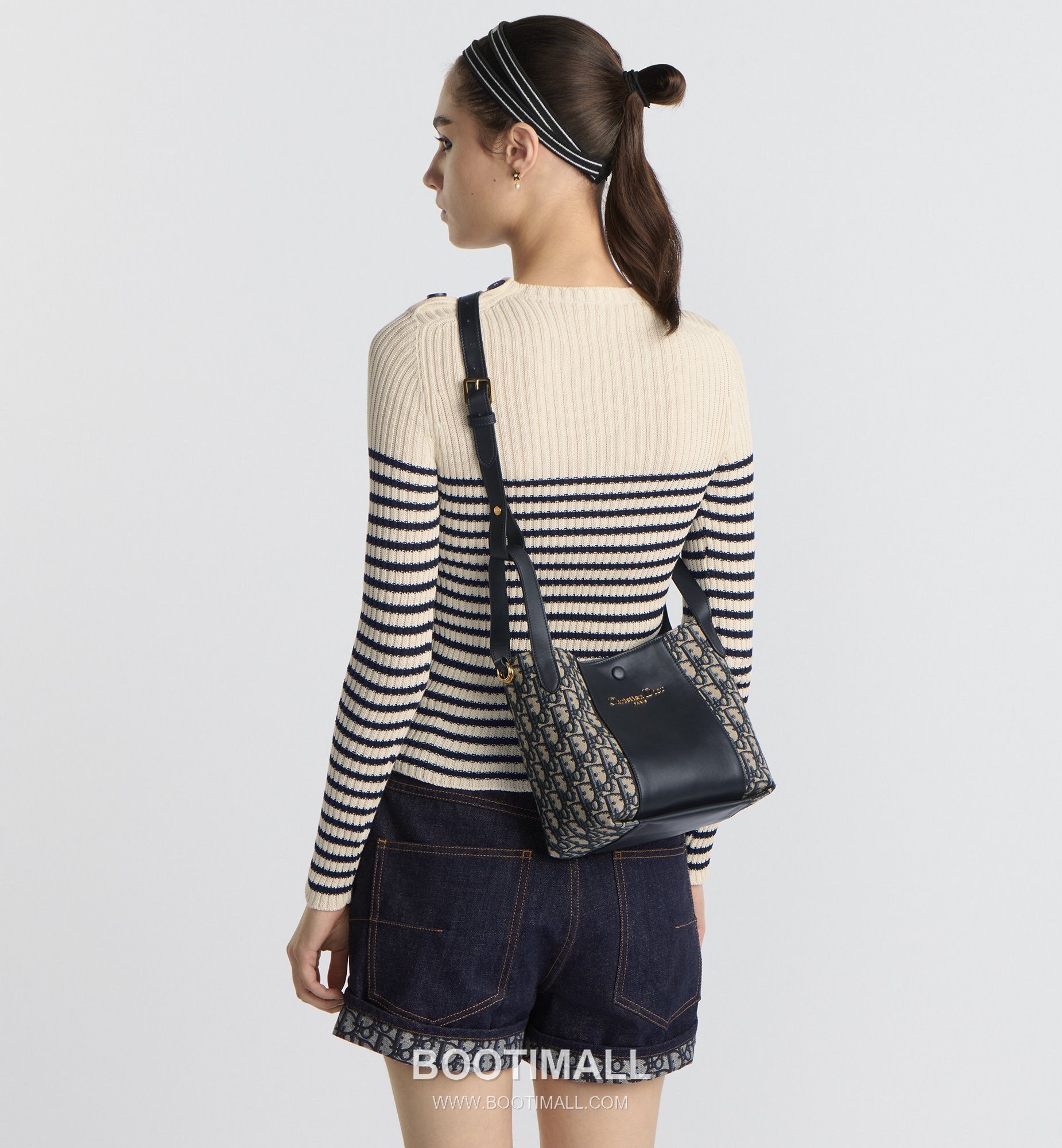 Louis Vuitton Signature Monogram Bucket Monogram Canvas Blue Bucket Bag 루이비통 시그니처 모노그램 버킷 모노그램 캔버스 블루 버킷백 21cm 2