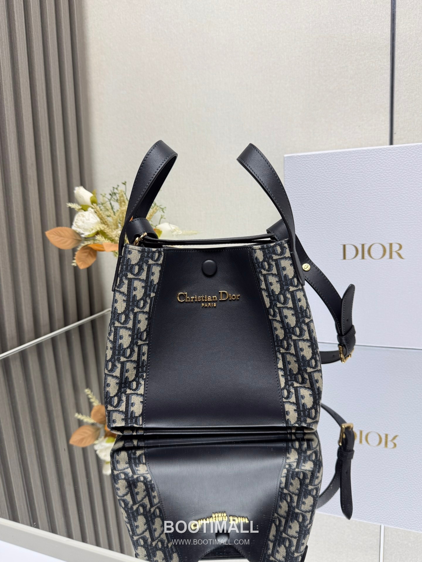 Louis Vuitton Signature Monogram Bucket Monogram Canvas Blue Bucket Bag 루이비통 시그니처 모노그램 버킷 모노그램 캔버스 블루 버킷백 21cm 8