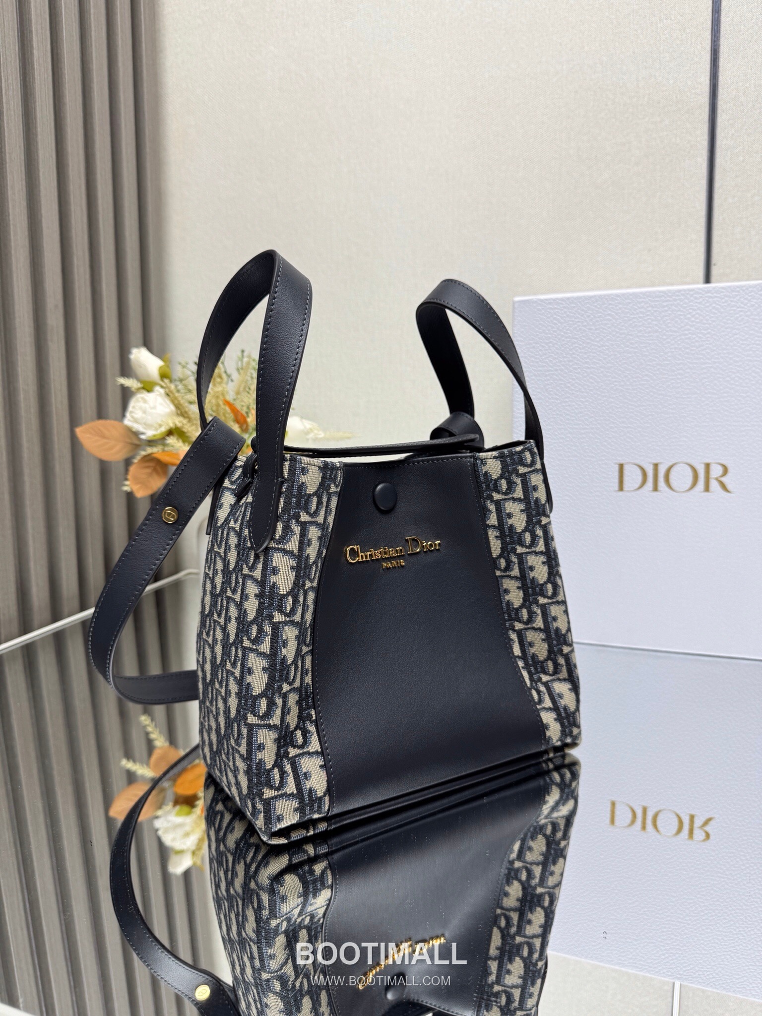 Louis Vuitton Signature Monogram Bucket Monogram Canvas Blue Bucket Bag 루이비통 시그니처 모노그램 버킷 모노그램 캔버스 블루 버킷백 21cm 10