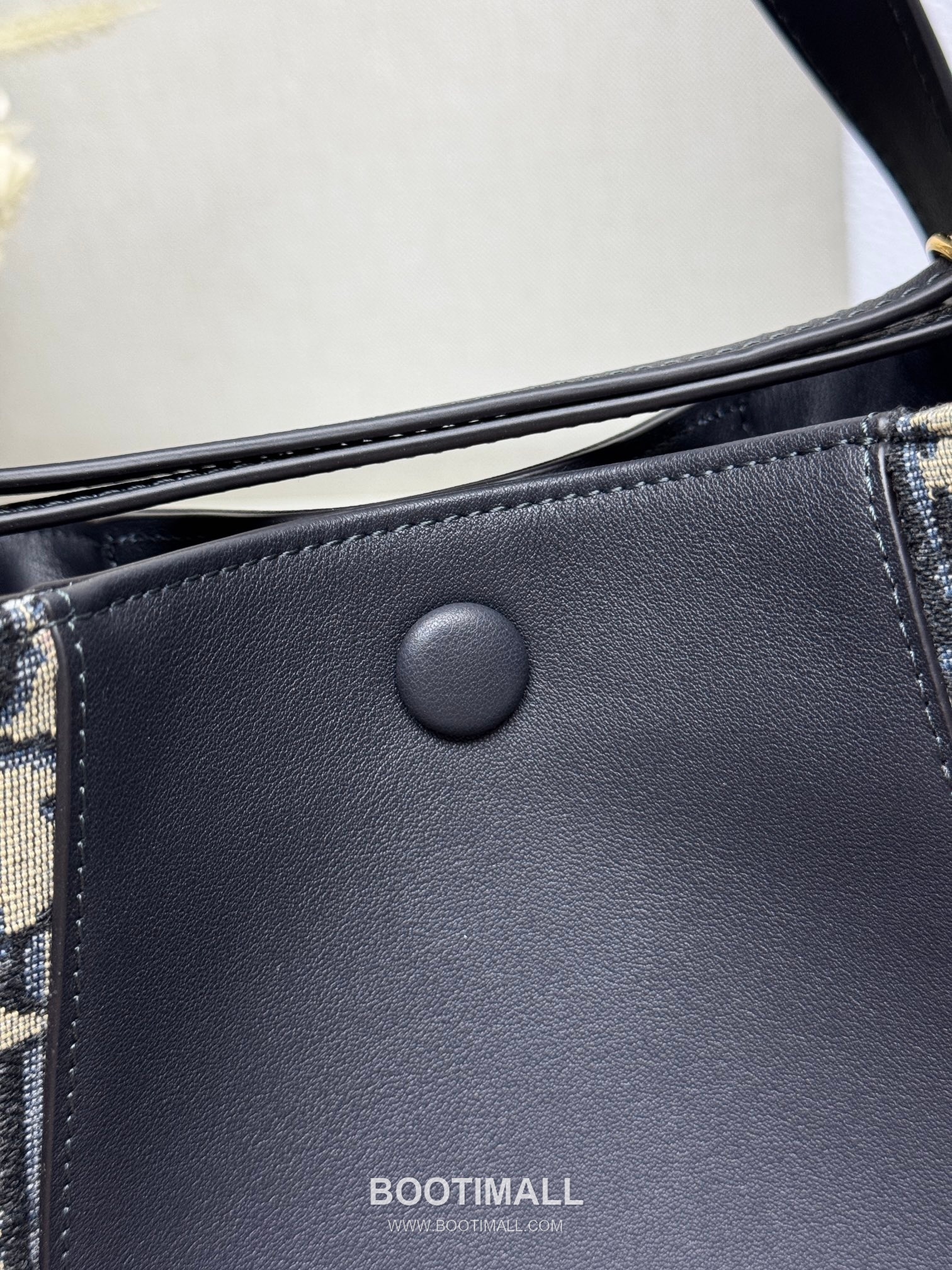 Louis Vuitton Signature Monogram Bucket Monogram Canvas Blue Bucket Bag 루이비통 시그니처 모노그램 버킷 모노그램 캔버스 블루 버킷백 21cm 13