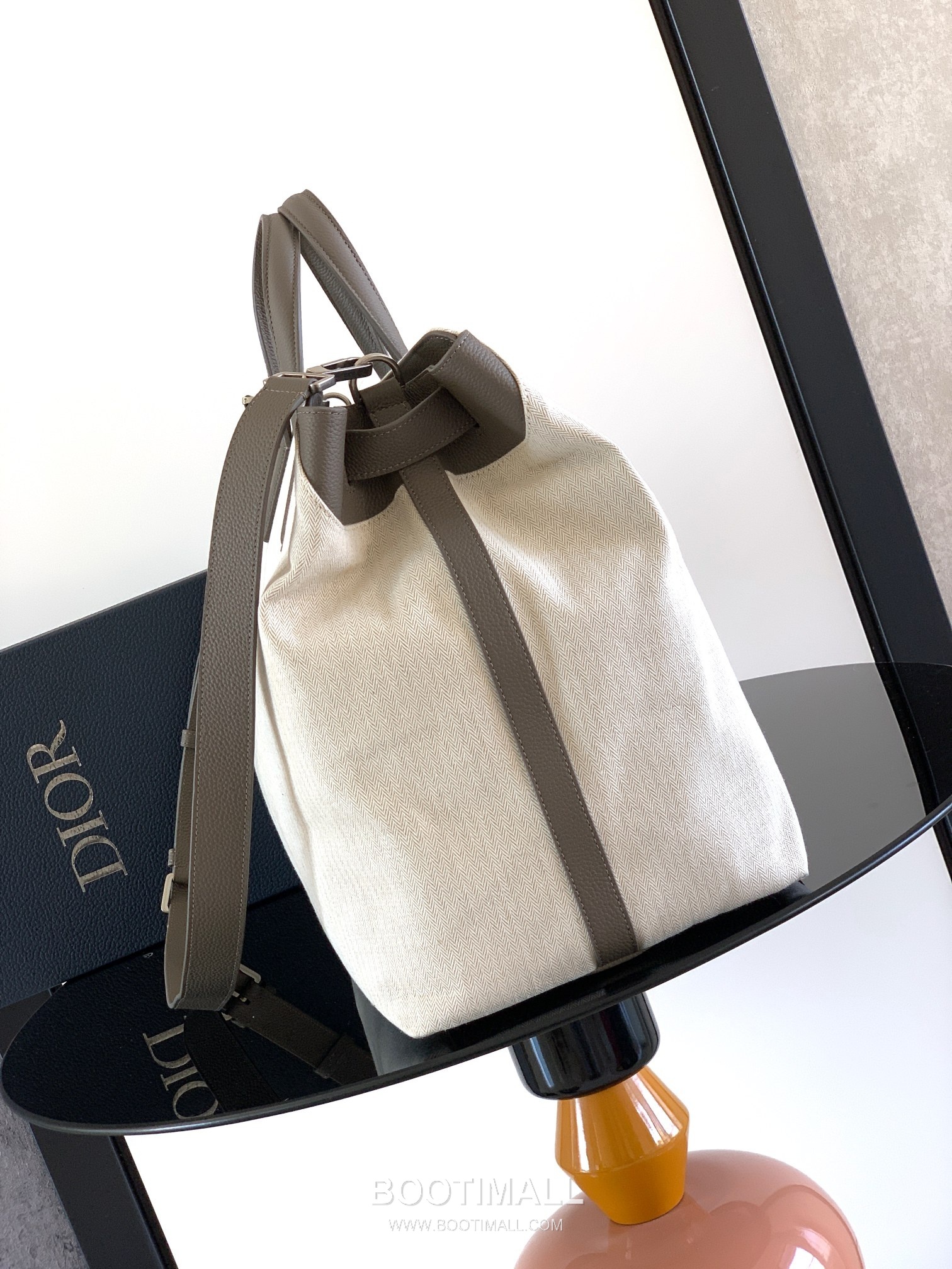 Dior Normandie Herringbone Icons Large Cotton Canvas Calfskin Beige Tote Bag 디올 노르망디 헤링본 아이콘 라지 코튼 캔버스 카프스킨 베이지 토트백 49cm 2