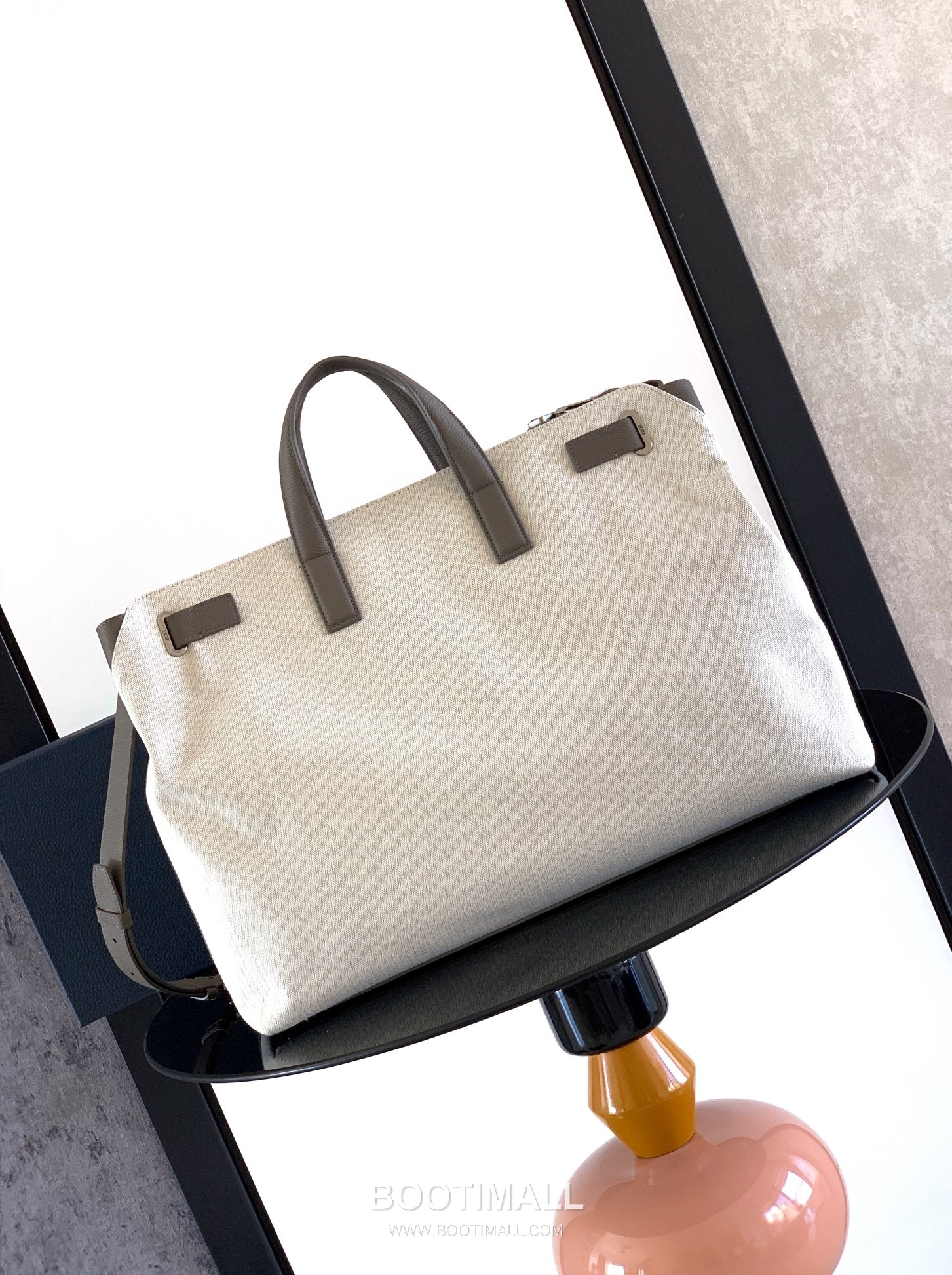 Dior Normandie Herringbone Icons Large Cotton Canvas Calfskin Beige Tote Bag 디올 노르망디 헤링본 아이콘 라지 코튼 캔버스 카프스킨 베이지 토트백 49cm 3