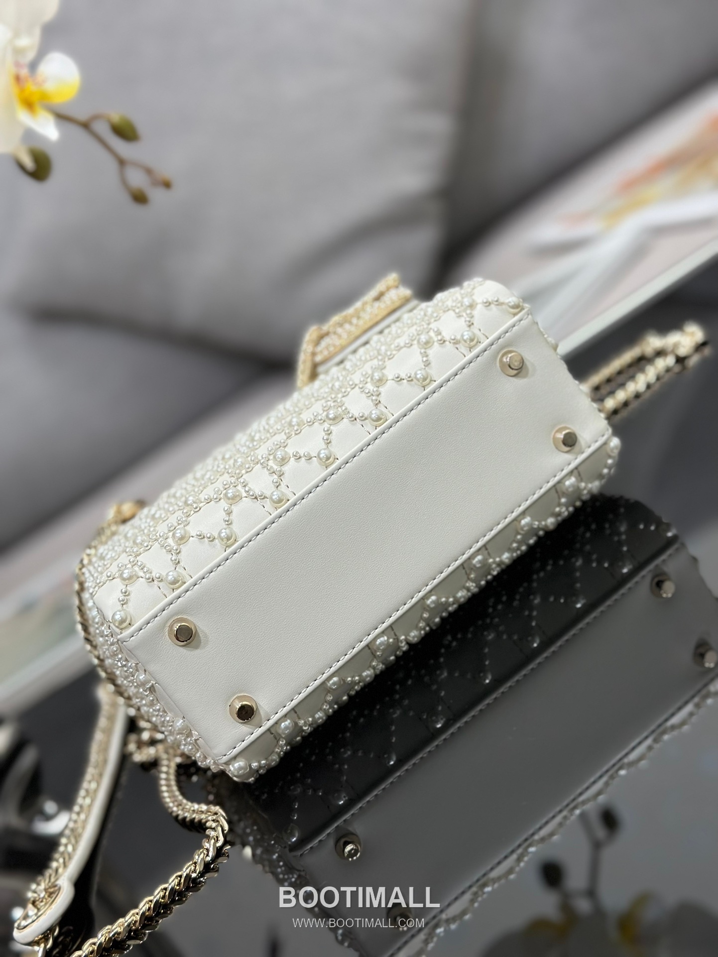 Dior Lady Cannage Pearl Calfskin Cream Mini Top Handle Bag 디올 레이디 까나쥬 펄 M0505 카프스킨 크림 미니 토트백 17cm 4