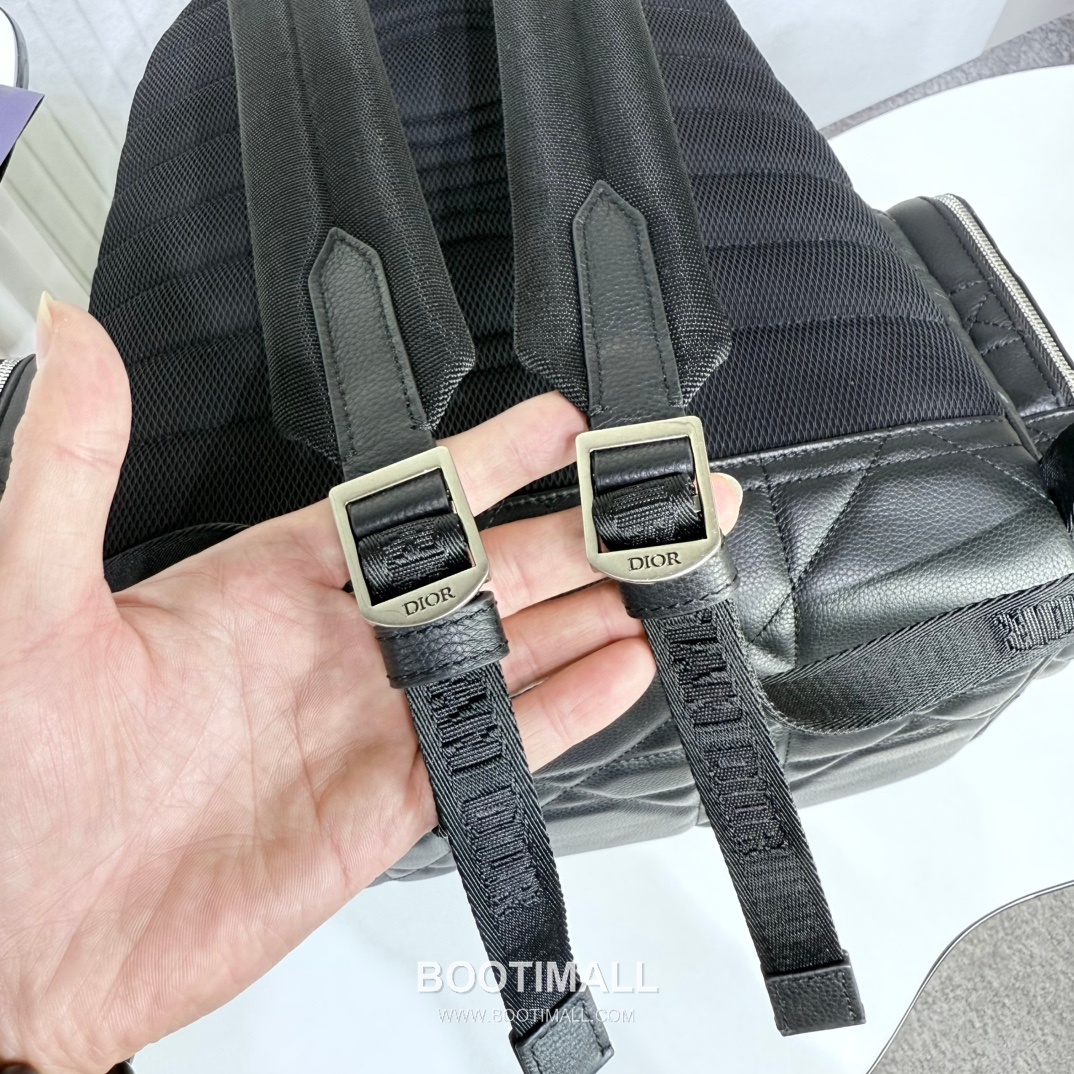 Dior Maxi Cannage Backpack 1ESBA220MNE Cowhide Leather Black 디올 맥시 까나쥬 백팩 1ESBA220MNE 소가죽 블랙 46cm 7