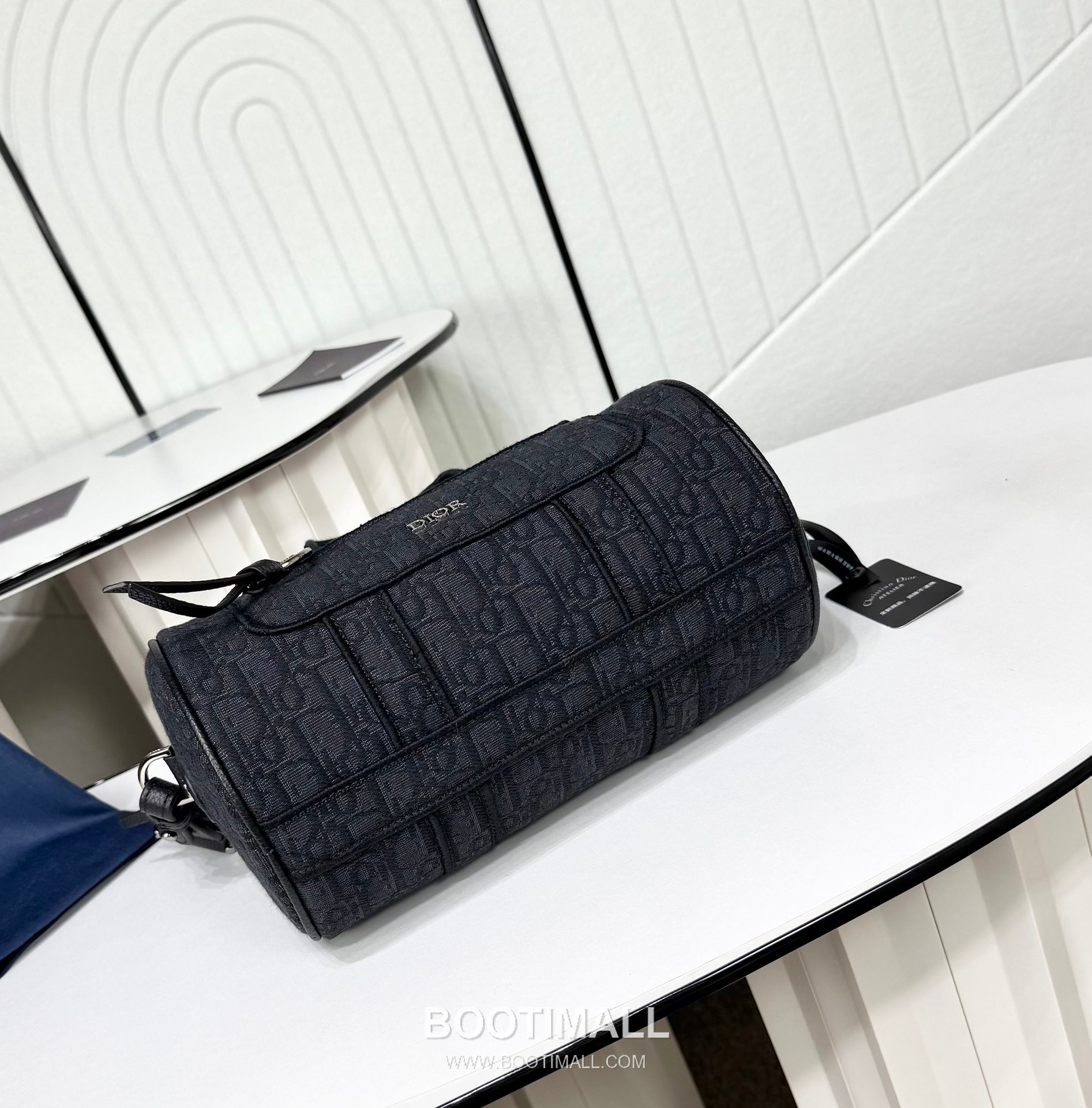 Dior Oblique Zip Messenger Oblique Fabric Black Messenger Bag 디올 오블리크 지퍼 메신저 1ESPO397YJZ_H03E 오블리크 패브릭 블랙 메신저백 26cm 13