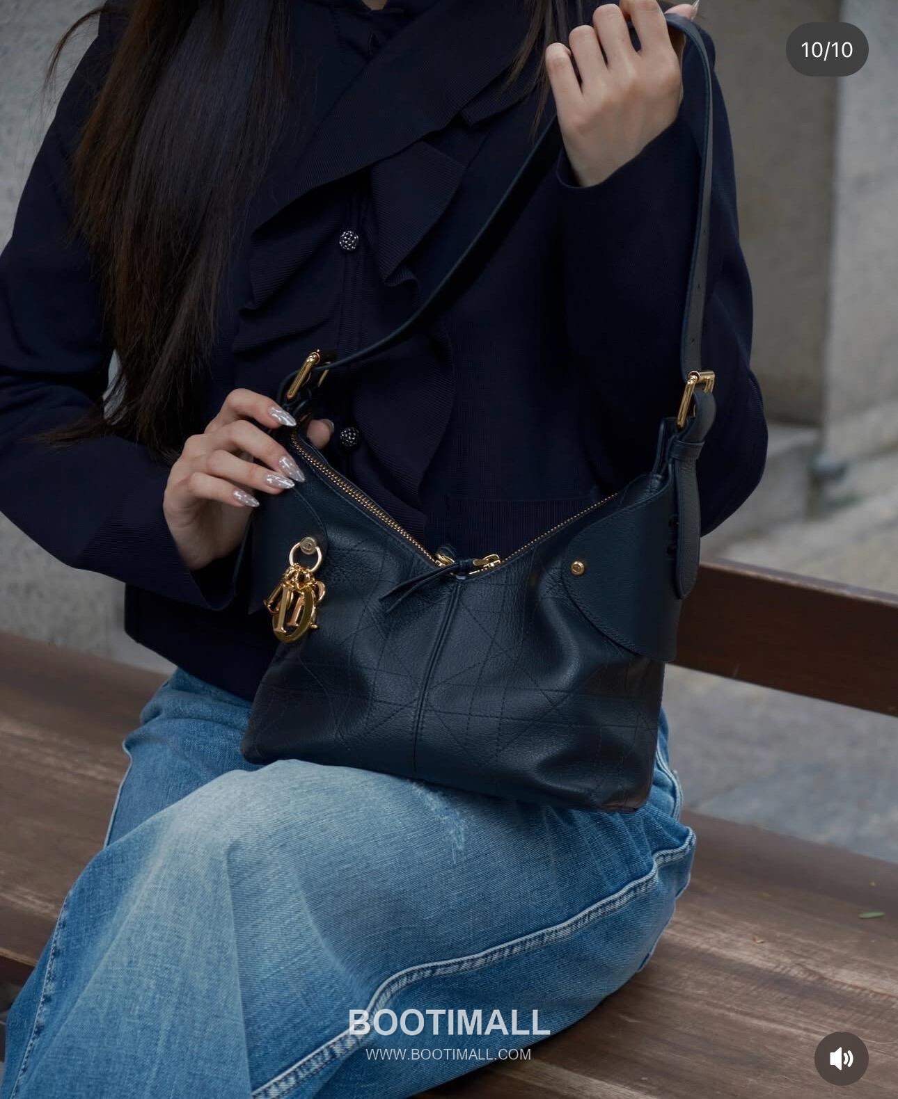 Dior Voyage Cannage Waxed Waxed Cowhide Black Shoulder Bag 디올 보야주 까나쥬 왁스드 왁스드 소가죽 블랙 숄더백 22×9.5×15cm 1