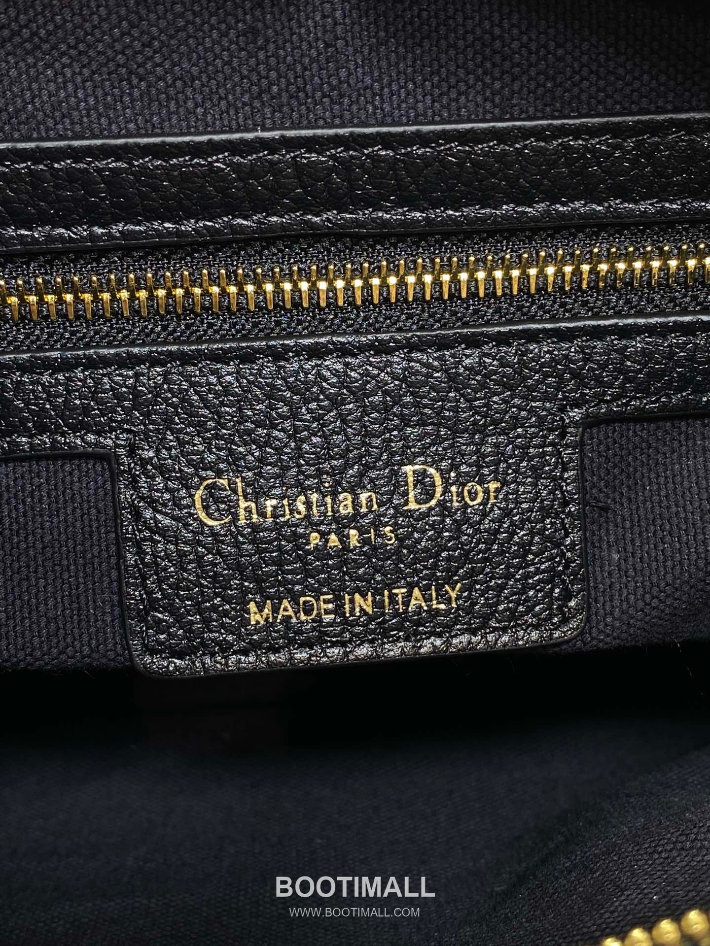 Dior Voyage Cannage Waxed Waxed Cowhide Black Shoulder Bag 디올 보야주 까나쥬 왁스드 왁스드 소가죽 블랙 숄더백 22×9.5×15cm 13