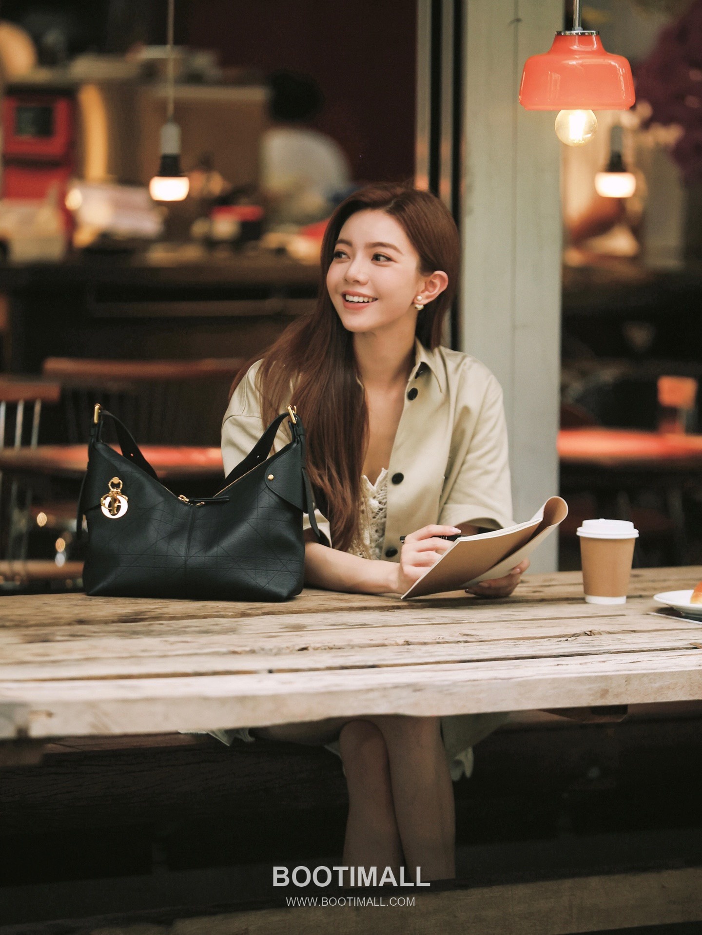 Dior Voyage Cannage Medium Hobo Waxed Cowhide Leather Black Shoulder Bag 디올 보야주 까나쥬 미디엄 호보 오일 왁스 소가죽 블랙 숄더백 28×12×18cm 2