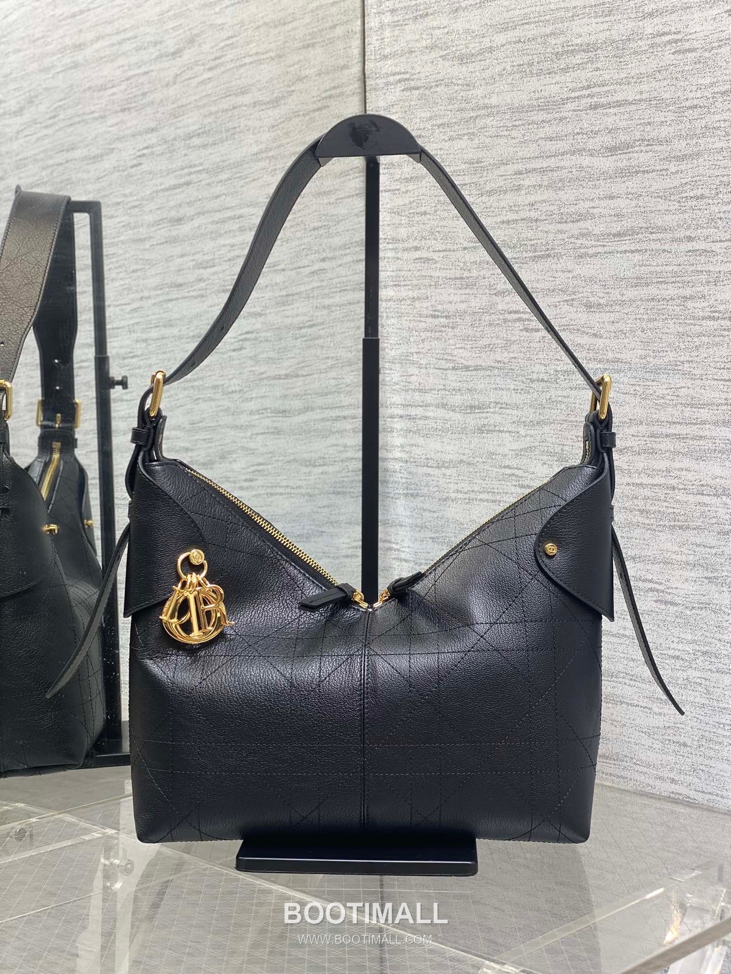 Dior Voyage Cannage Medium Hobo Waxed Cowhide Leather Black Shoulder Bag 디올 보야주 까나쥬 미디엄 호보 오일 왁스 소가죽 블랙 숄더백 28×12×18cm 10