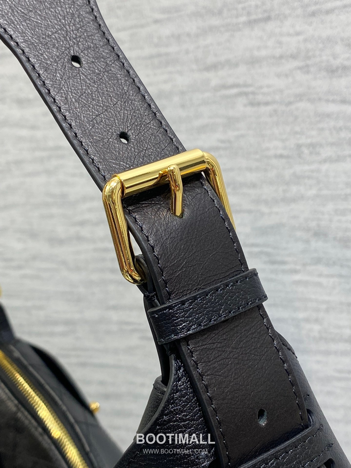 Dior Voyage Cannage Medium Hobo Waxed Cowhide Leather Black Shoulder Bag 디올 보야주 까나쥬 미디엄 호보 오일 왁스 소가죽 블랙 숄더백 28×12×18cm 13