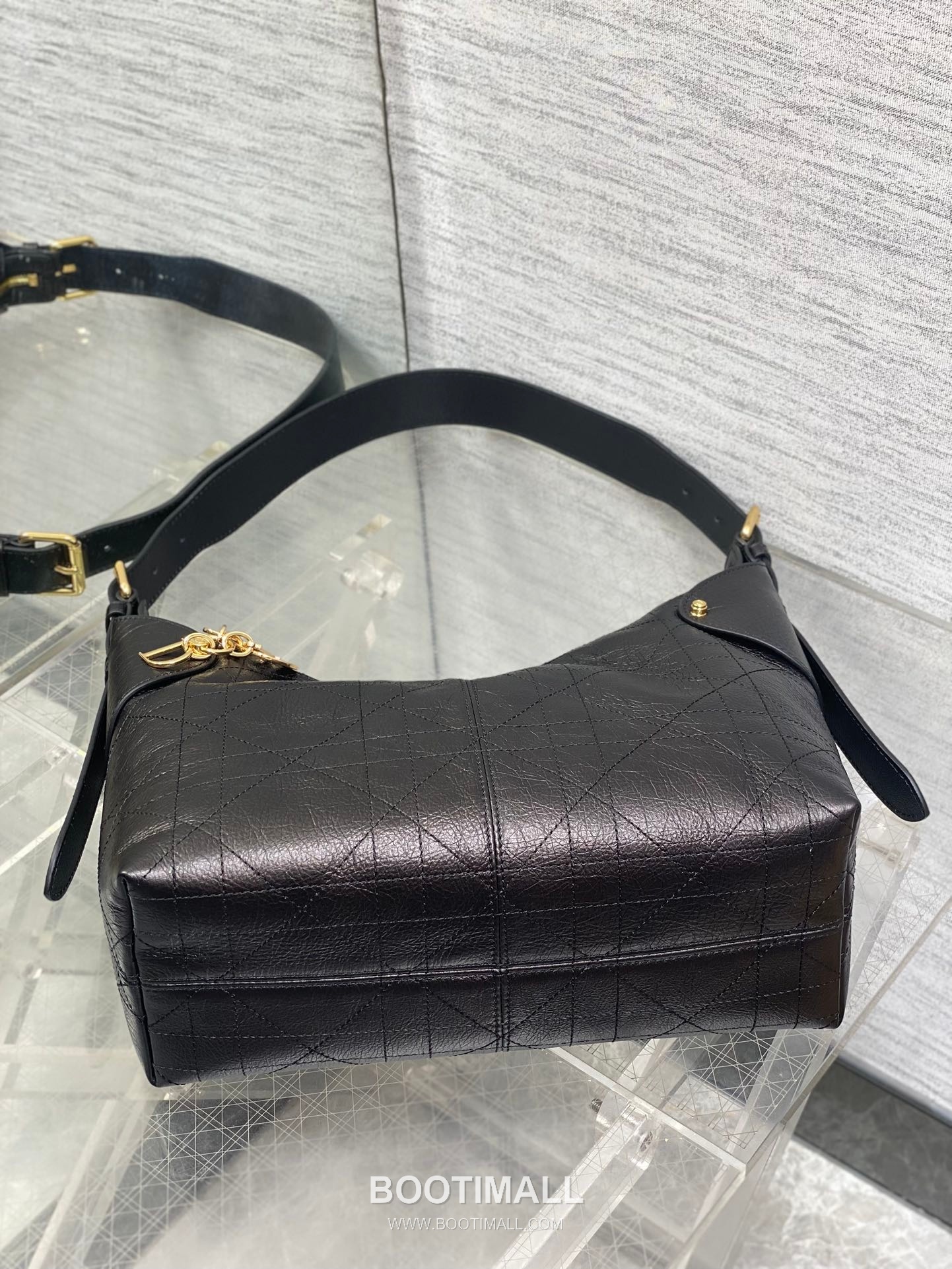 Dior Voyage Cannage Waxed Cowhide Leather Black Belt 디올 보야주 까나쥬 왁스드 소가죽 블랙 숄더백 16