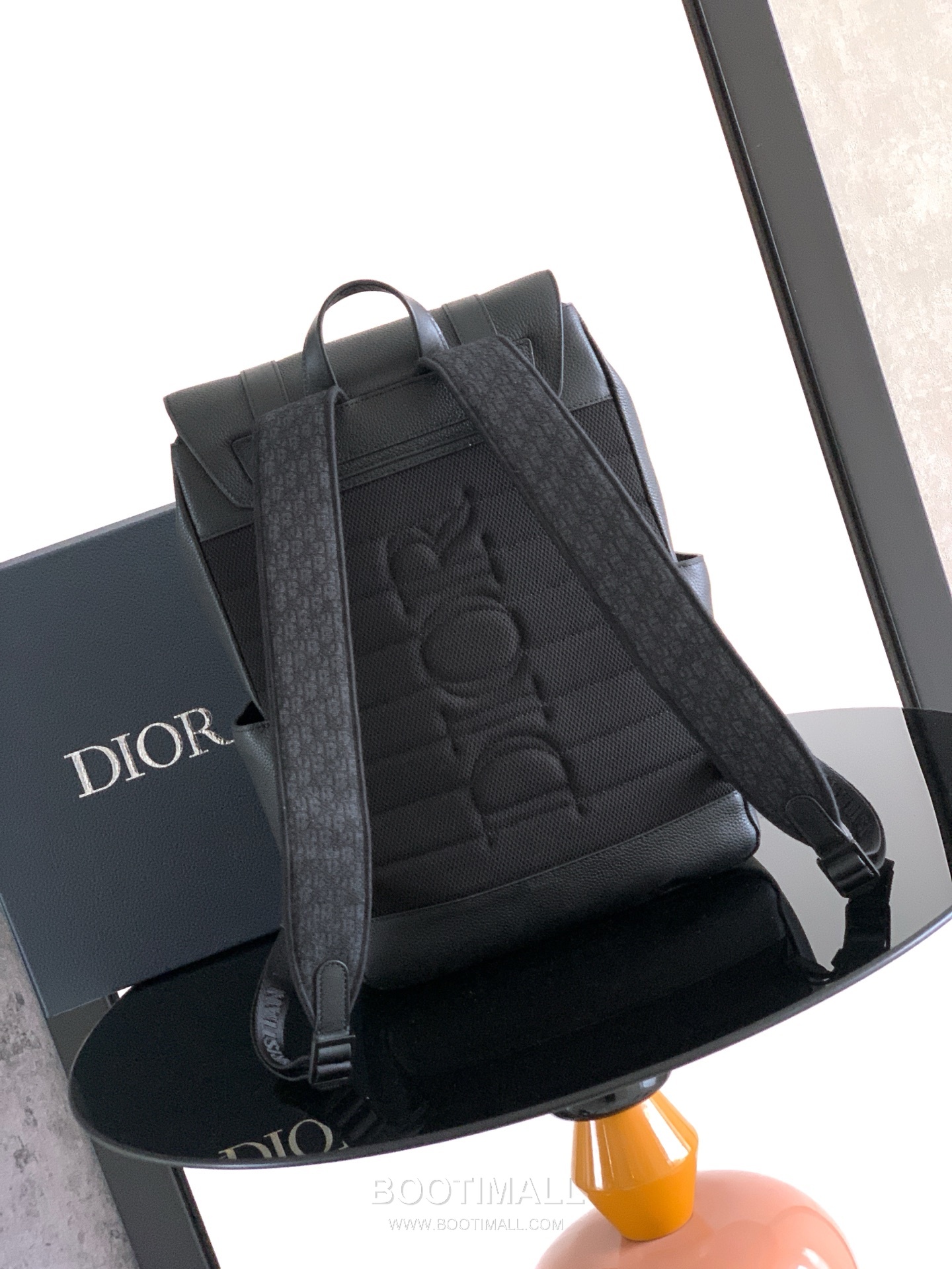 Dior Daily Flap CD Grained Cowhide Leather Black Backpack 디올 데일리 플랩 CD 1ESBA246YNU 그레인드 소가죽 블랙 백팩 41cm 3