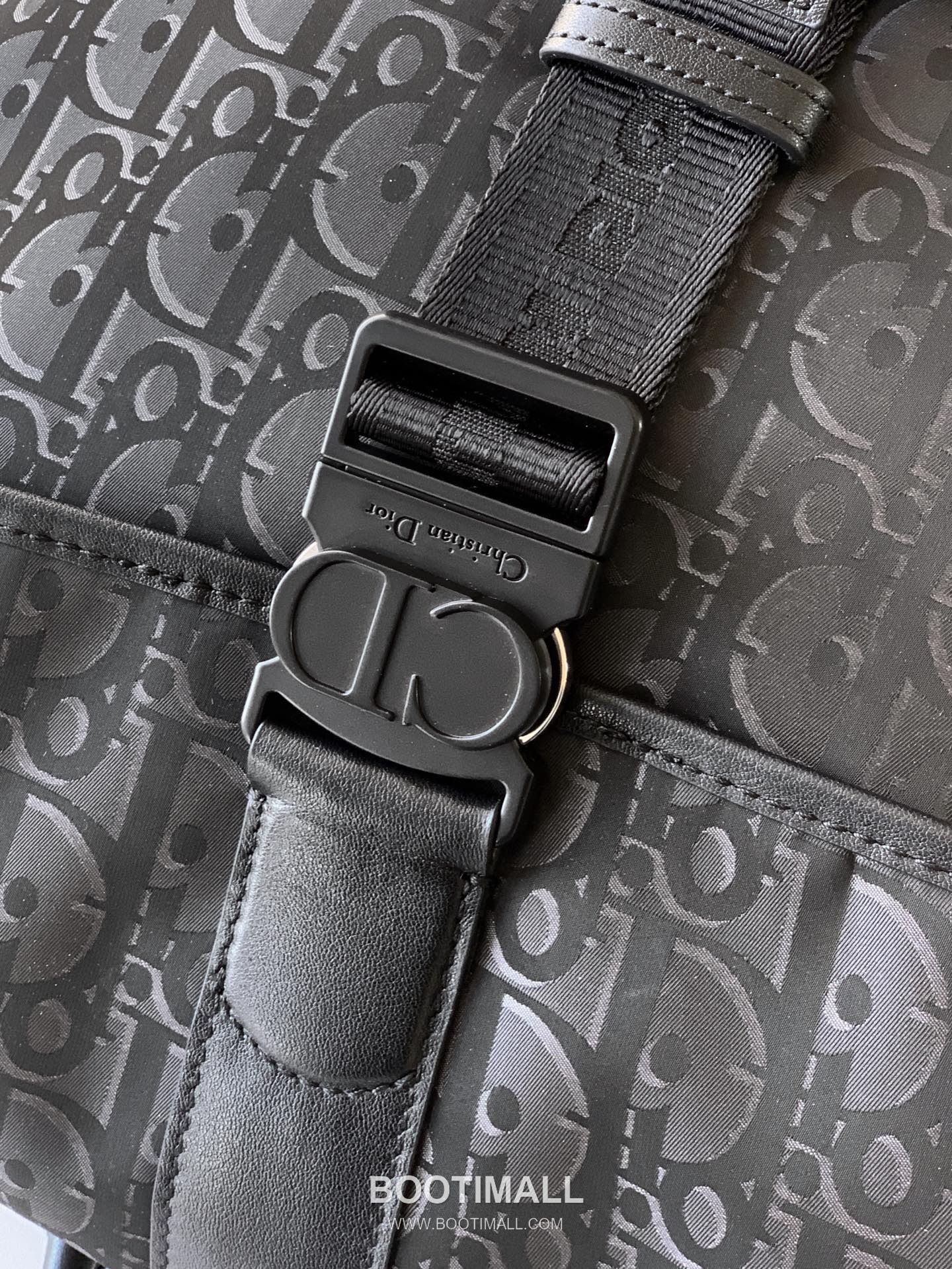 Dior Trek Oblique Roll-Top Oblique Nylon Black Backpack 디올 트렉 오블리크 롤탑 1DTBA245DOL 오블리크 나일론 블랙 백팩 41cm 5