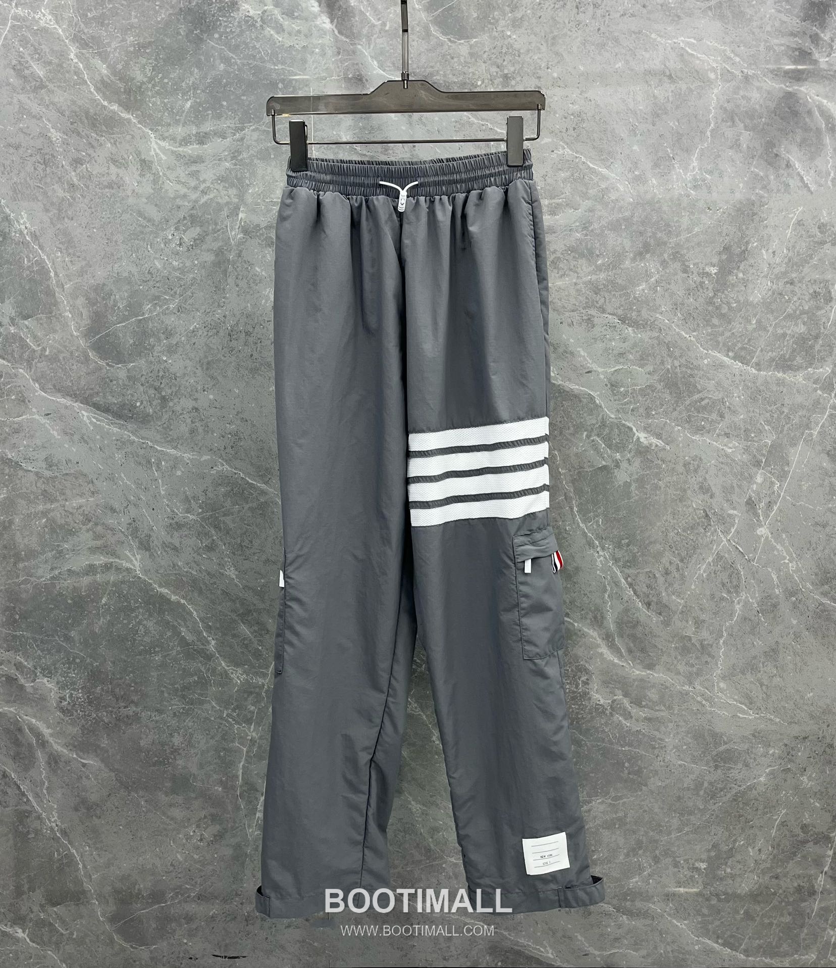 Thom Browne 4-Bar Utility Navy Windbreaker Pants 톰브라운 4바 유틸리티 네이비 바람막이 팬츠 2