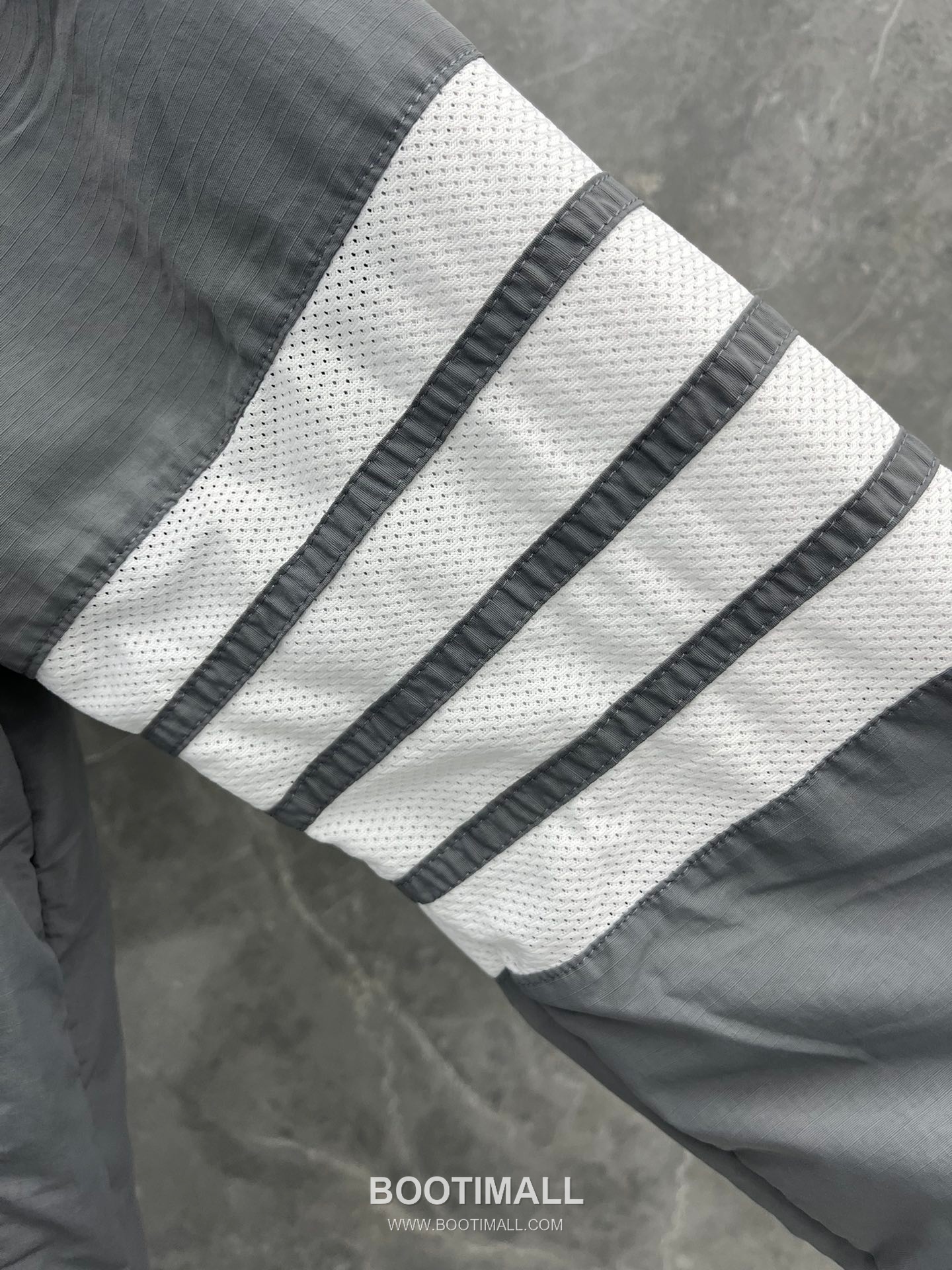 Thom Browne White-Trim 4-Bar Zip Hoodie Navy Windbreaker 톰브라운 화이트 트림 4바 집업 후드 네이비 바람막이 4