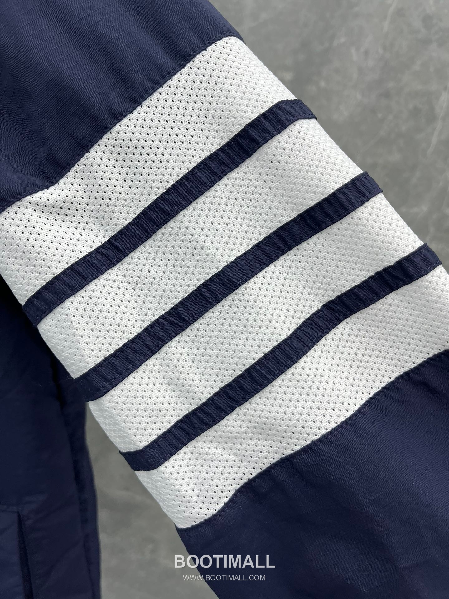 Thom Browne White-Trim 4-Bar Zip Hoodie Navy Windbreaker 톰브라운 화이트 트림 4바 집업 후드 네이비 바람막이 5