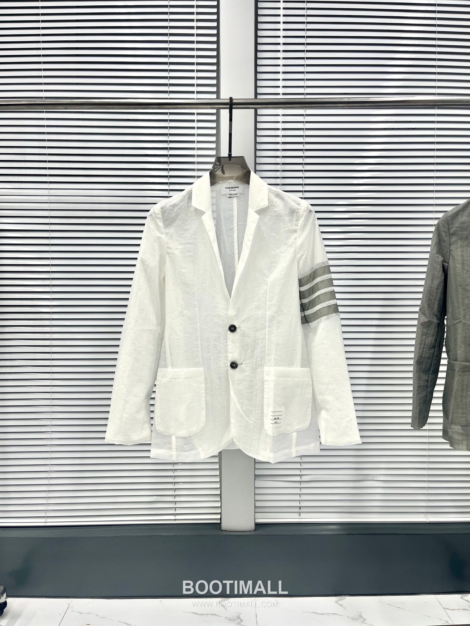 Thom Browne 4-Bar Blazer White Windbreaker 톰브라운 4바 블레이저 화이트 바람막이 2
