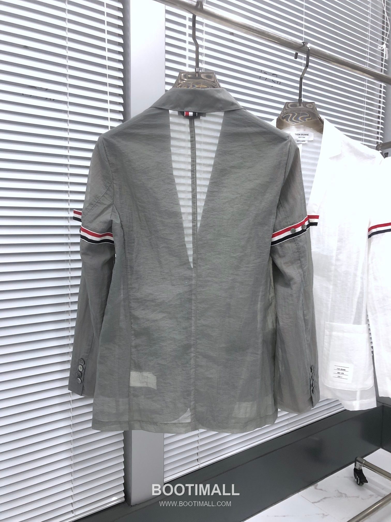 Thom Browne Sheer Sun-Protection Blazer Light Fabric White 톰브라운 시어 선프로텍션 블레이저 경량 소재 화이트 3