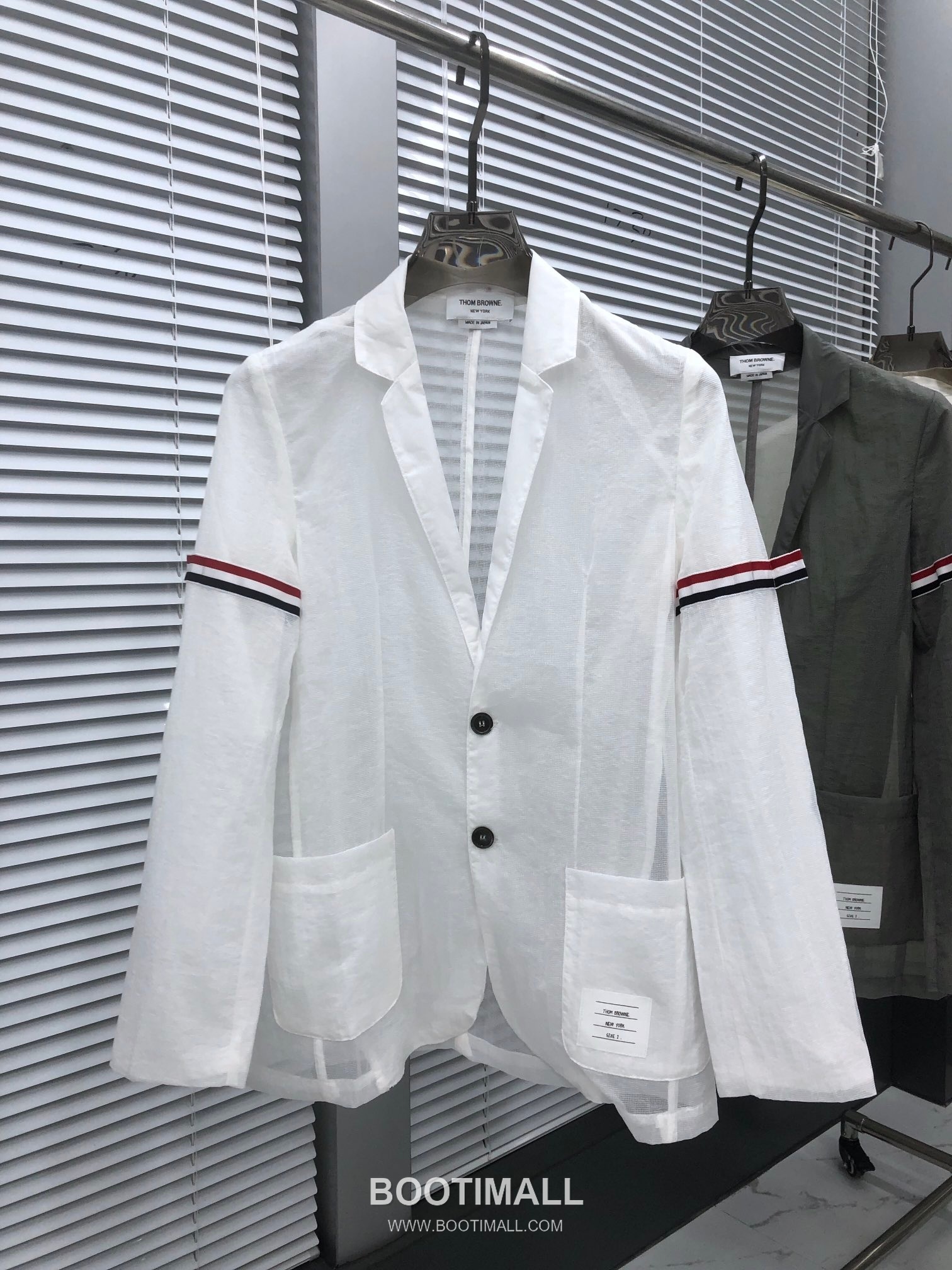 Thom Browne Sheer Sun-Protection Blazer Light Fabric White 톰브라운 시어 선프로텍션 블레이저 경량 소재 화이트 2