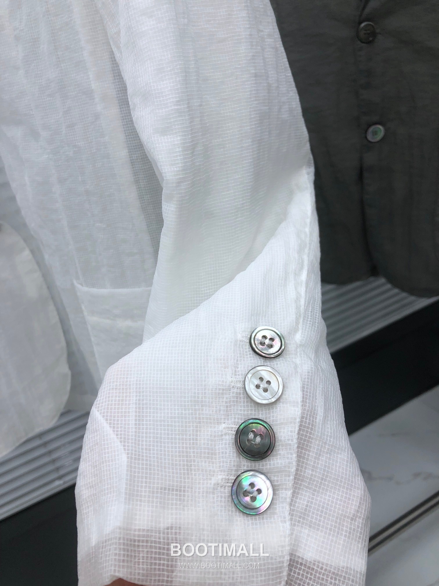 Thom Browne Sheer Sun-Protection Blazer Light Fabric White 톰브라운 시어 선프로텍션 블레이저 경량 소재 화이트 9