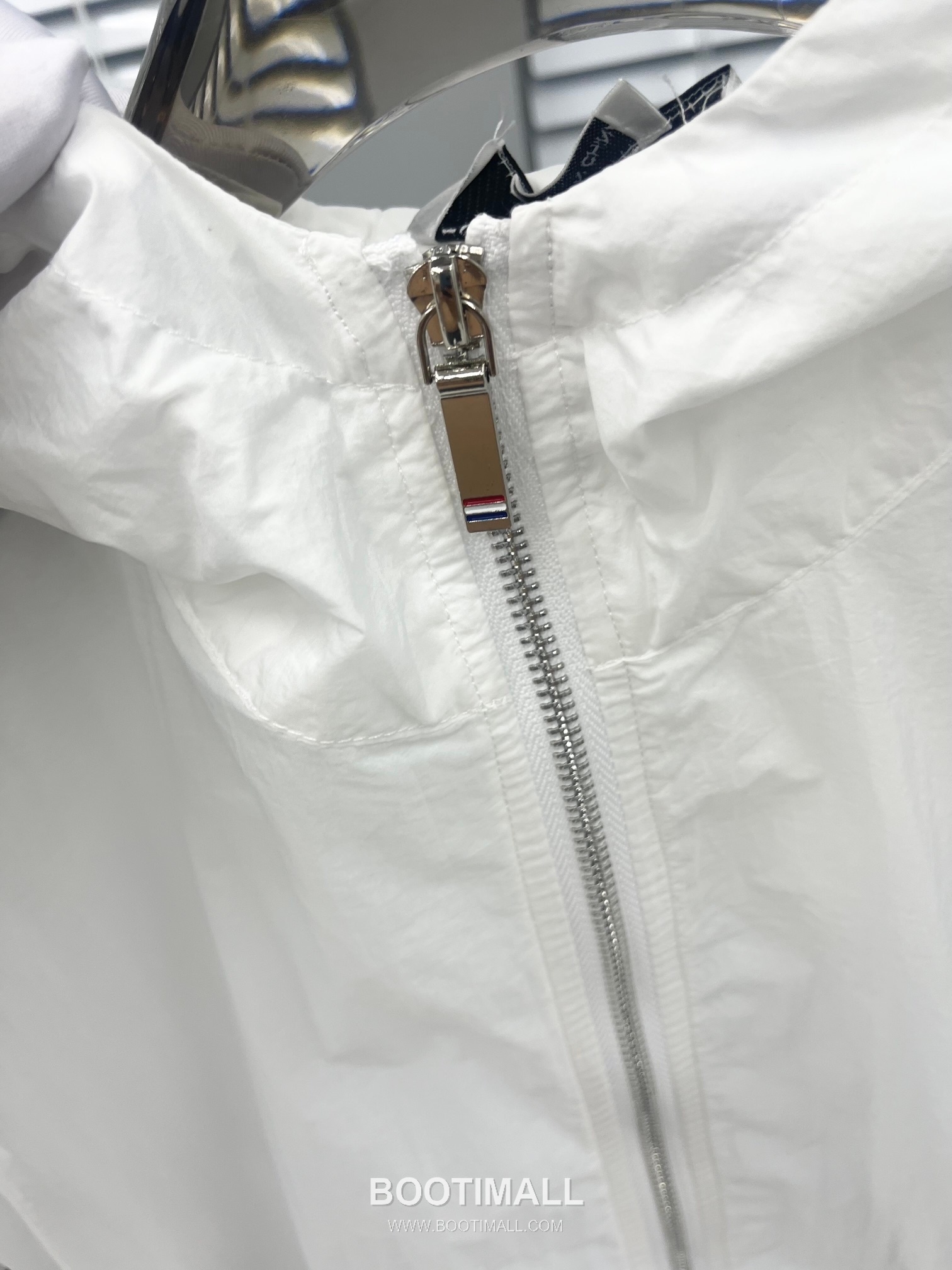 Thom Browne Tricolor Tape Hooded Zip-Up Gray Windbreaker 톰브라운 트리컬러 테이프 후드 집업 그레이 바람막이 4