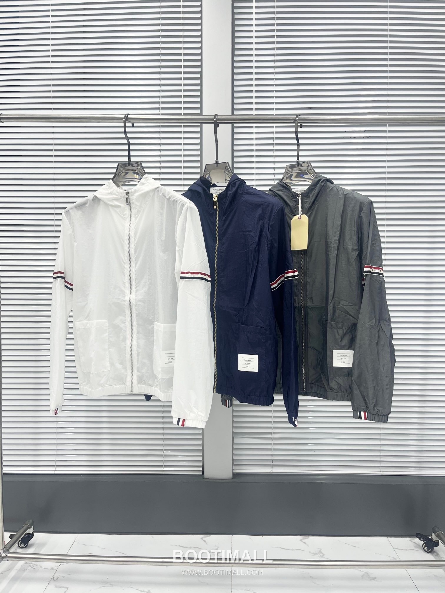 Thom Browne Tricolor Tape Hooded Zip-Up Gray Windbreaker 톰브라운 트리컬러 테이프 후드 집업 그레이 바람막이 9