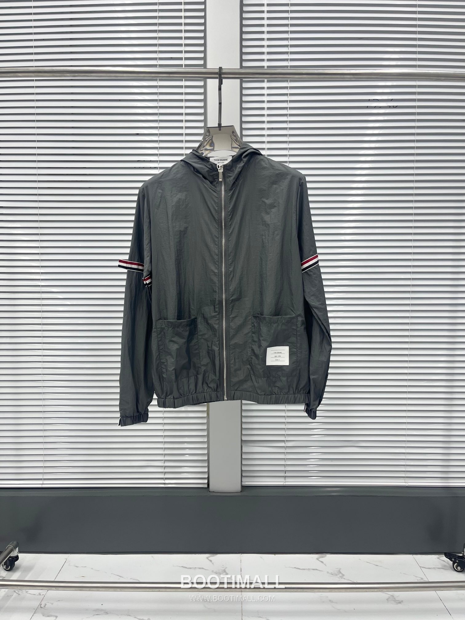 Thom Browne Tricolor Tape Hooded Zip-Up Gray Windbreaker 톰브라운 트리컬러 테이프 후드 집업 그레이 바람막이 1