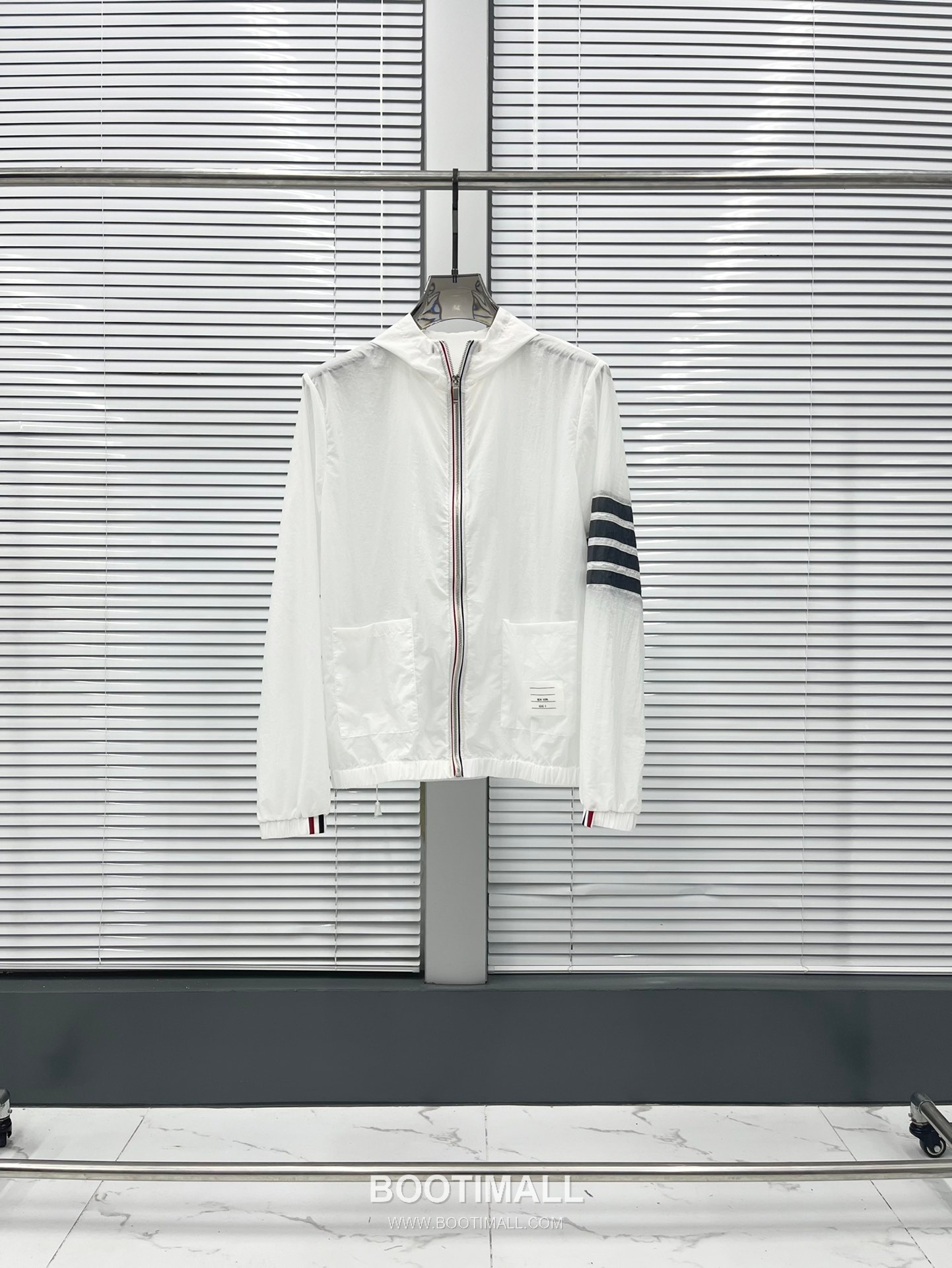 Thom Browne 4-Bar Zip Hooded Sun Jacket Gray 톰브라운 4바 지퍼 후드 선재킷 그레이 1