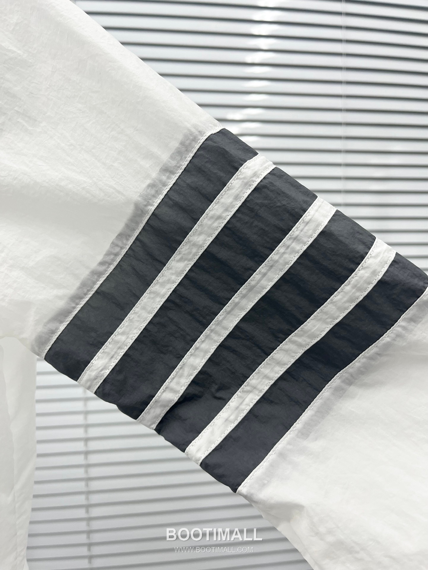 Thom Browne 4-Bar Zip Hooded Sun Jacket Gray 톰브라운 4바 지퍼 후드 선재킷 그레이 5