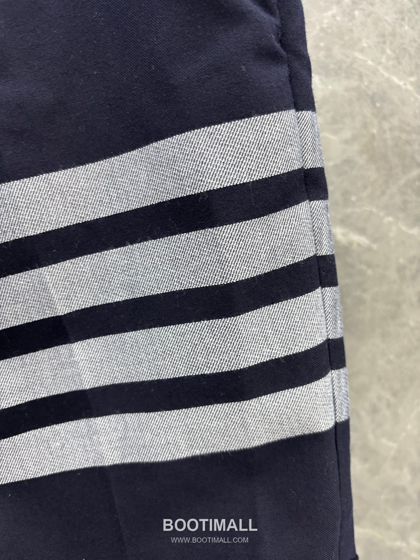 Thom Browne 4-Bar Short Trousers Wool Shorts 톰브라운 4바 숏 트라우저 울 쇼츠 5