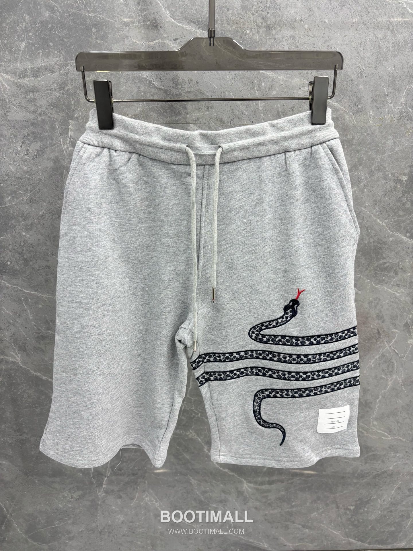 Thom Browne Snake Year Embroidered Shorts Cotton Terry 톰브라운 뱀해 자수 쇼츠 코튼 테리 4