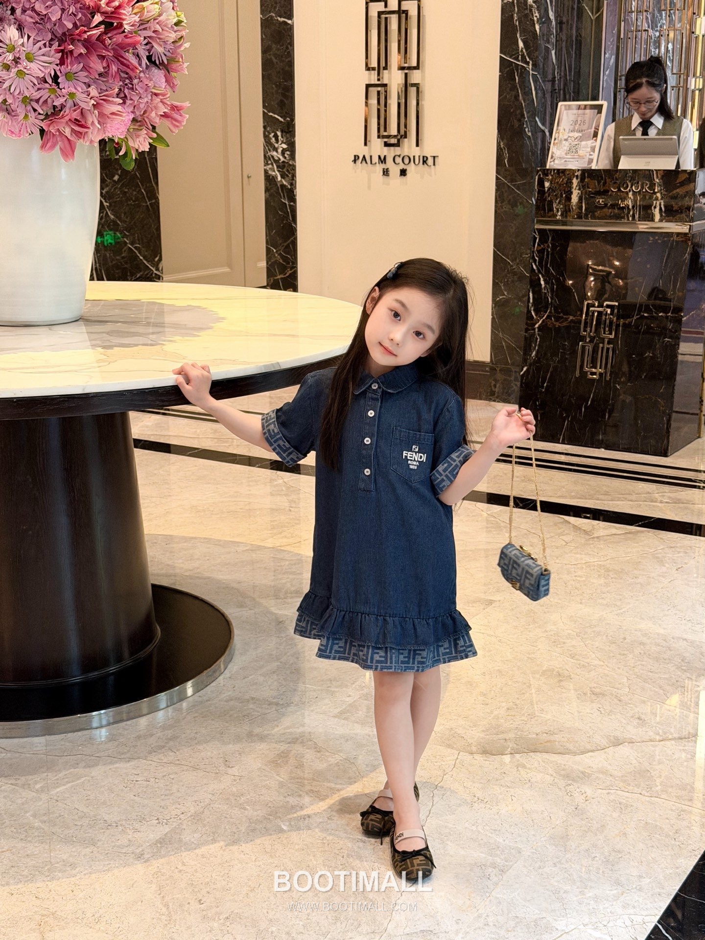 Balenciaga Spring Denim A-Line Cotton Denim Navy Dress 발렌시아가 봄 데님 A라인 코튼 데님 네이비 드레스 1