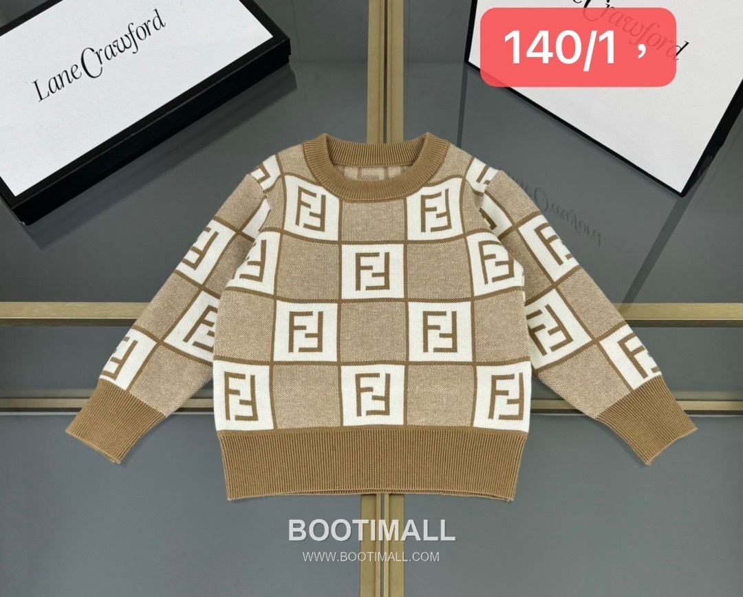 Balenciaga Apparel 발렌시아가 의류 5