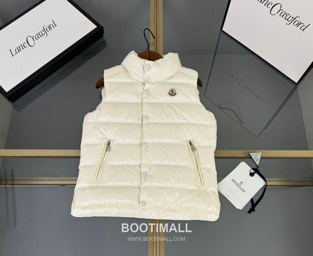 Balenciaga Classic Down Vest Polyester, Duck Down Black 발렌시아가 클래식 다운 베스트 폴리에스터, 덕다운 블랙 1