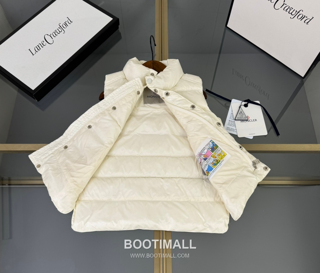 Balenciaga Classic Down Vest Polyester, Duck Down Black 발렌시아가 클래식 다운 베스트 폴리에스터, 덕다운 블랙 2