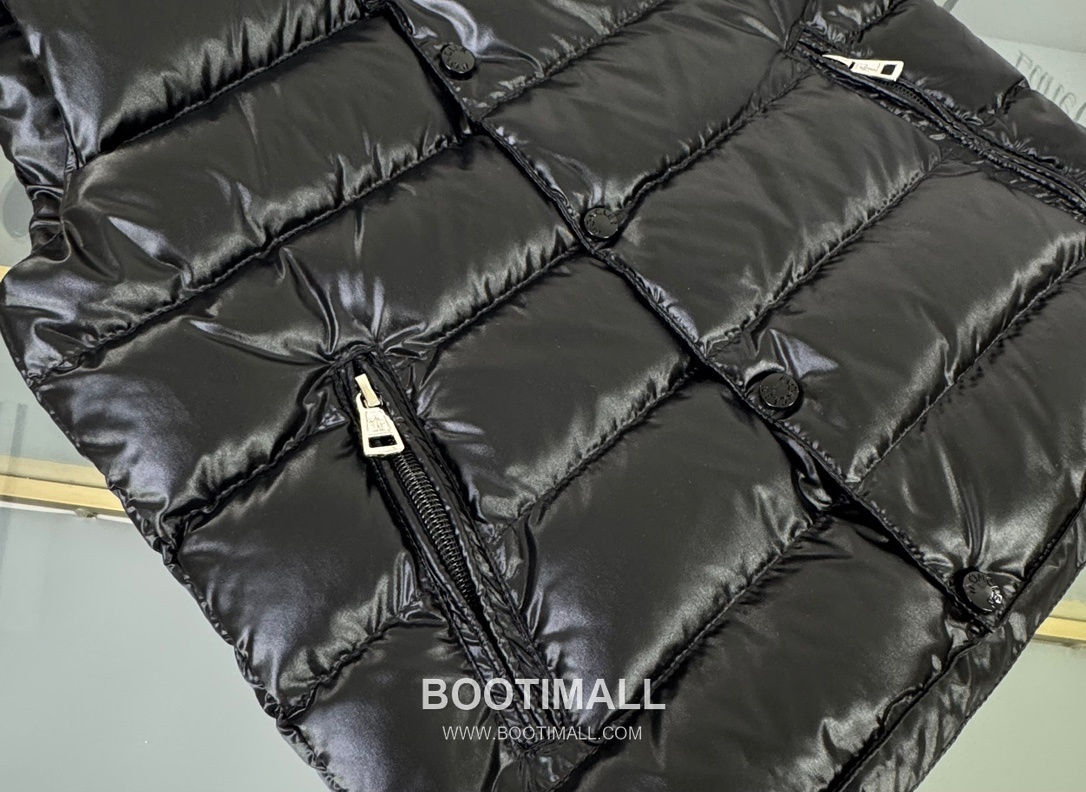 Balenciaga Classic Down Vest Polyester, Duck Down 발렌시아가 클래식 다운 베스트 폴리에스터, 덕다운 6